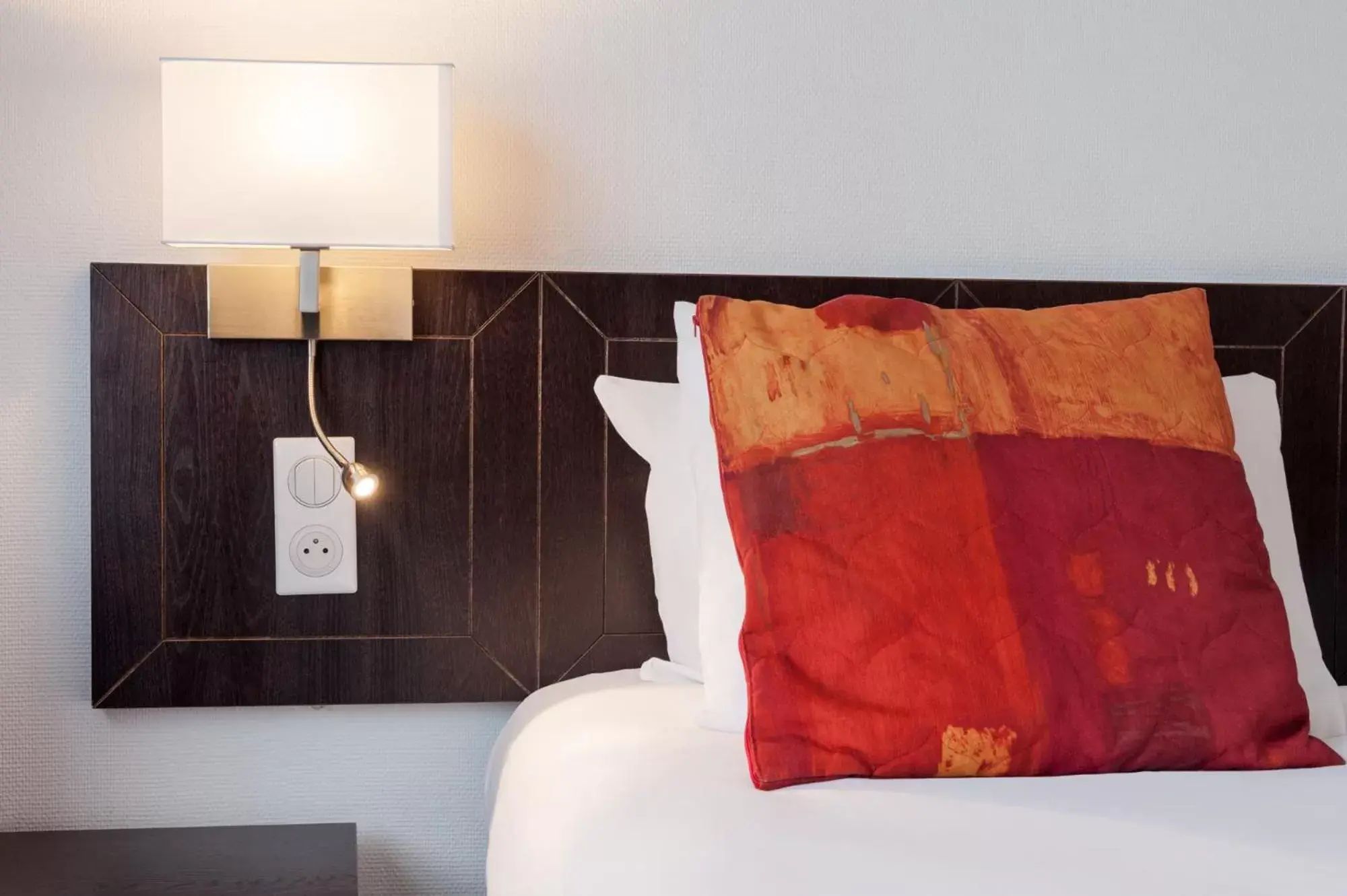 Decorative detail, Bed in La Berteliere, The Originals Relais (Qualys-Hotel)