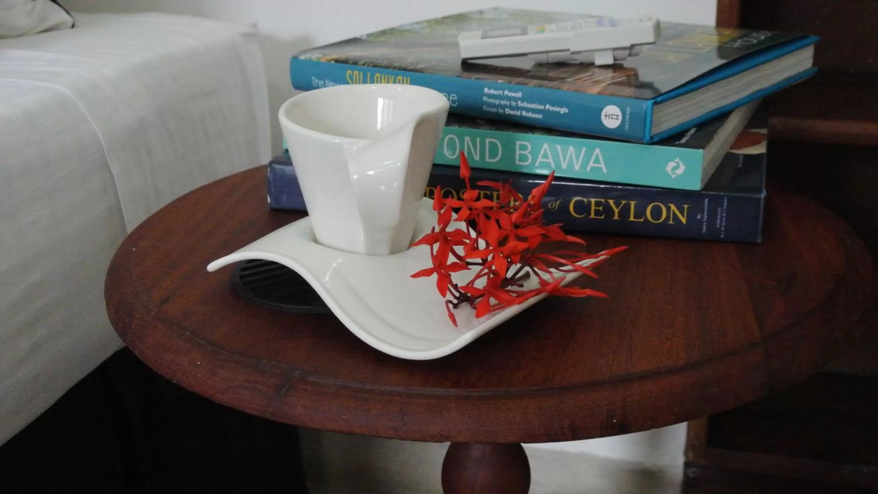 On site in "27" Spathodea- Oasis in the City