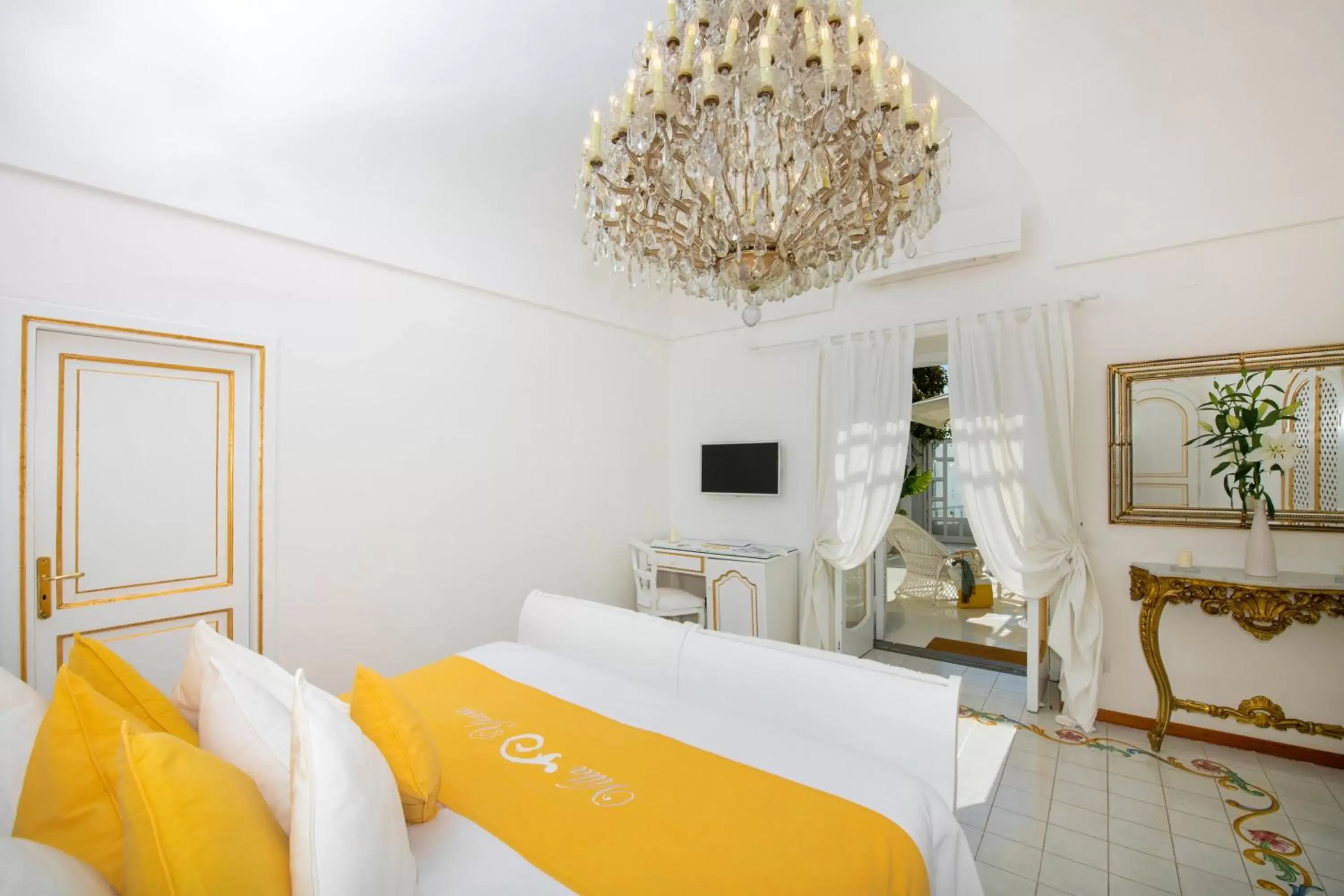 Bed in Villa Yiara