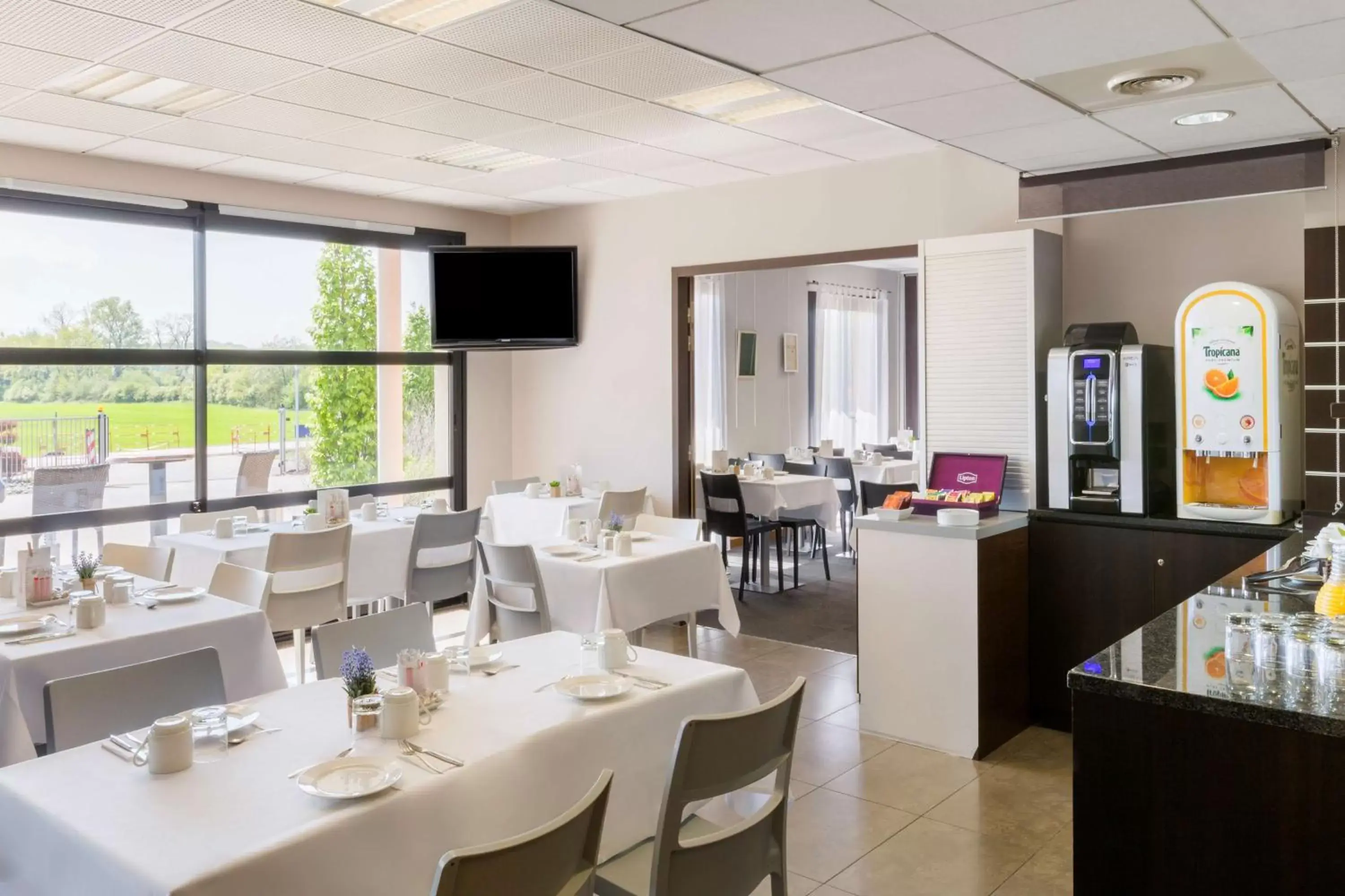 Restaurant/Places to Eat in Best Western Park Hotel Geneve-Thoiry