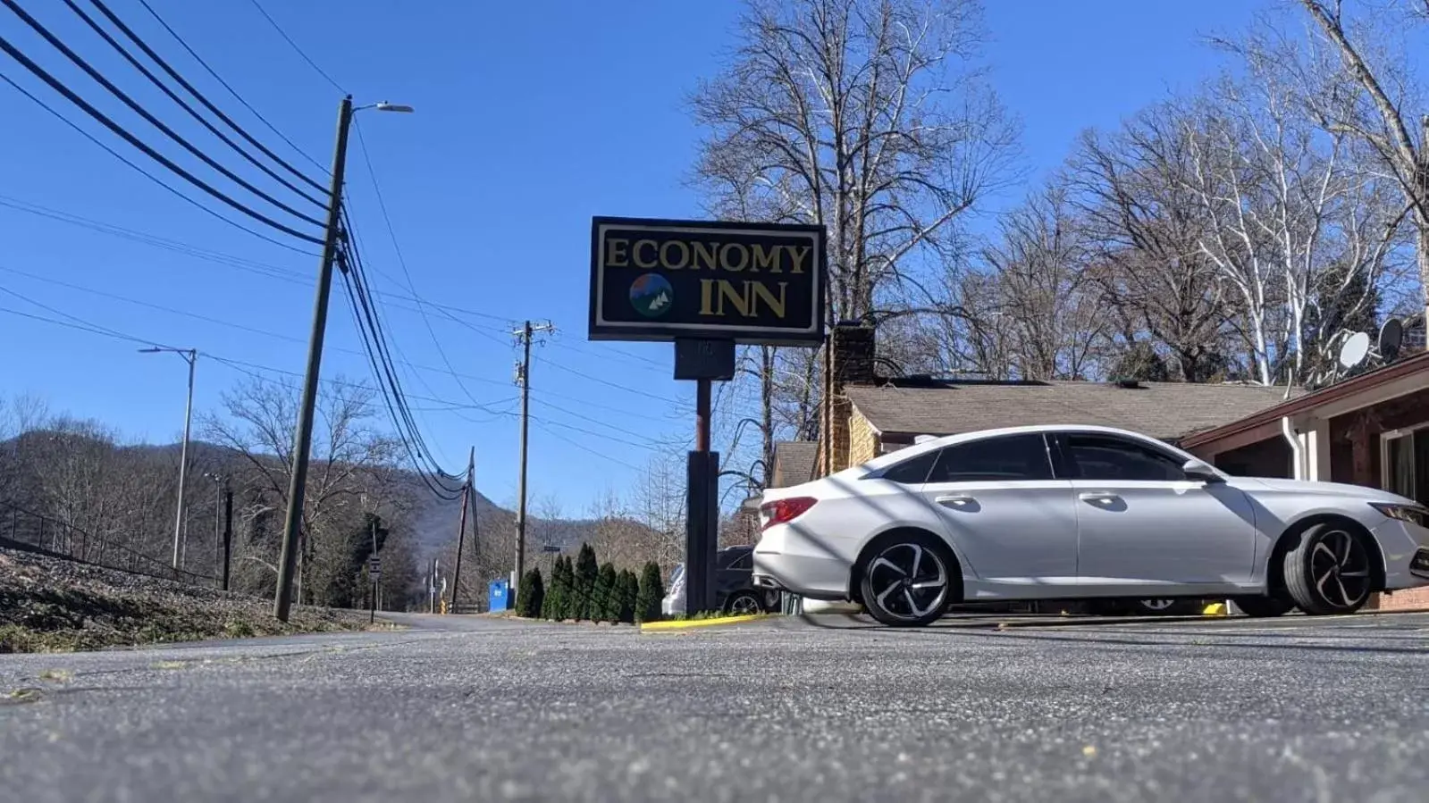 Property Logo/Sign in Economy Inn Sylva