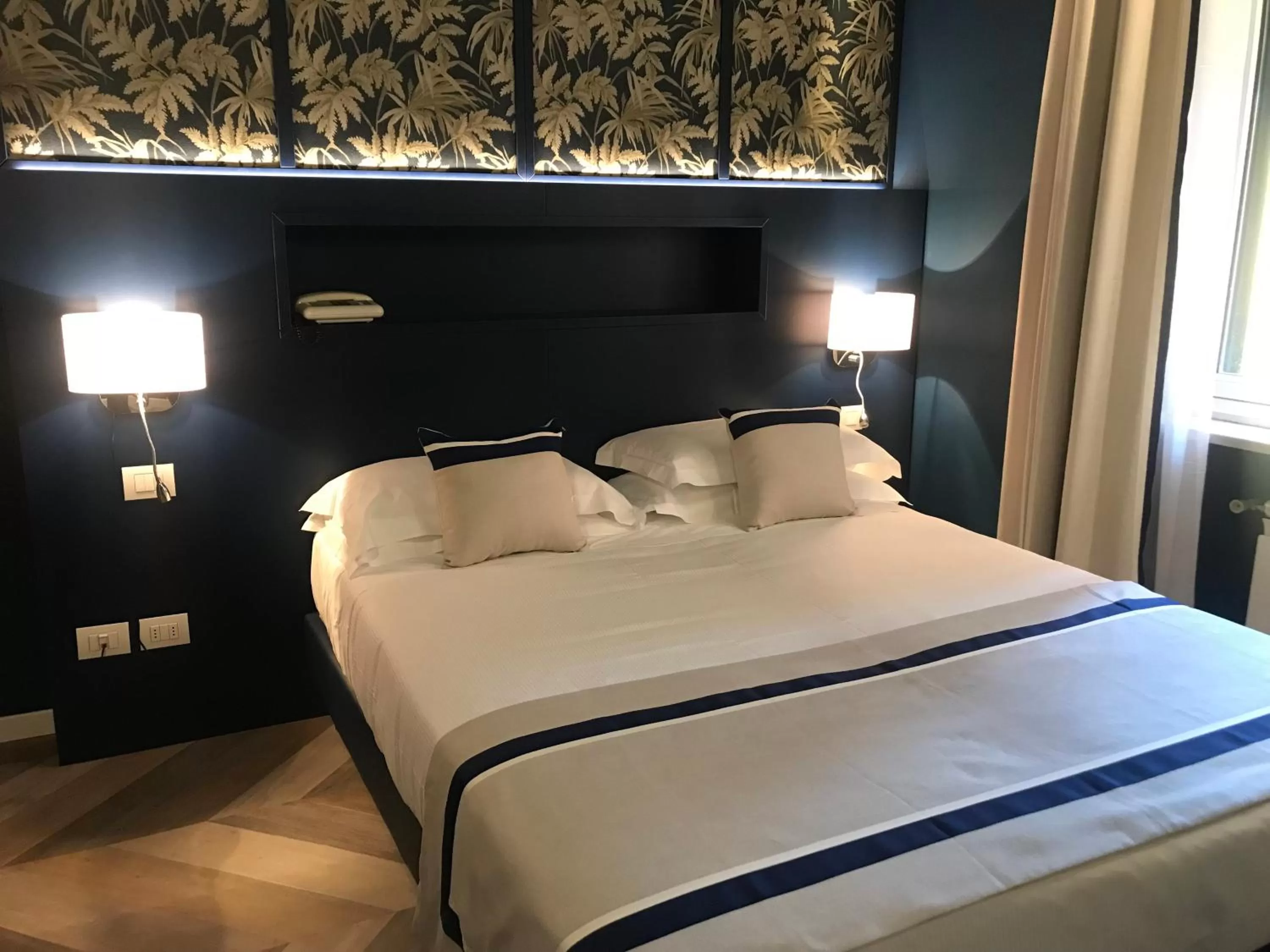 Bed in Hotel Monte Rosa