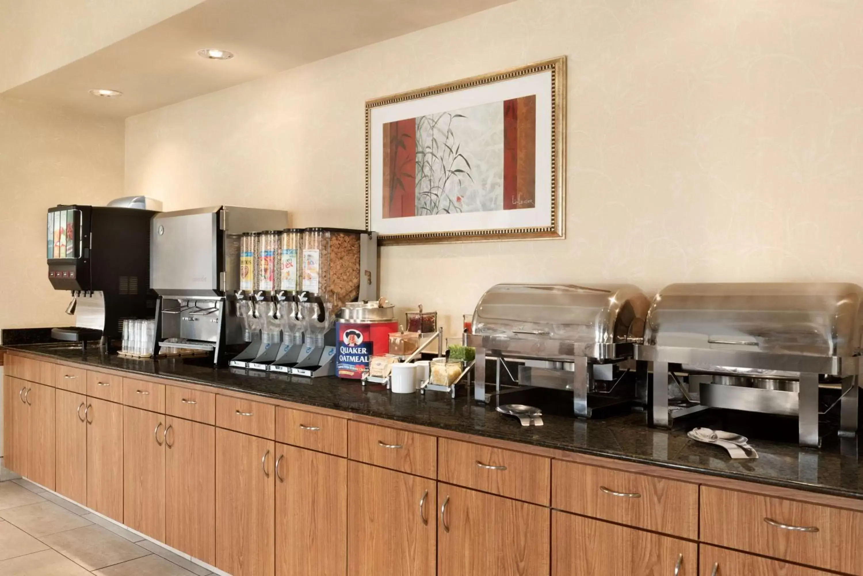 Restaurant/places to eat, Kitchen/Kitchenette in Country Inn & Suites by Radisson, Chanhassen, MN