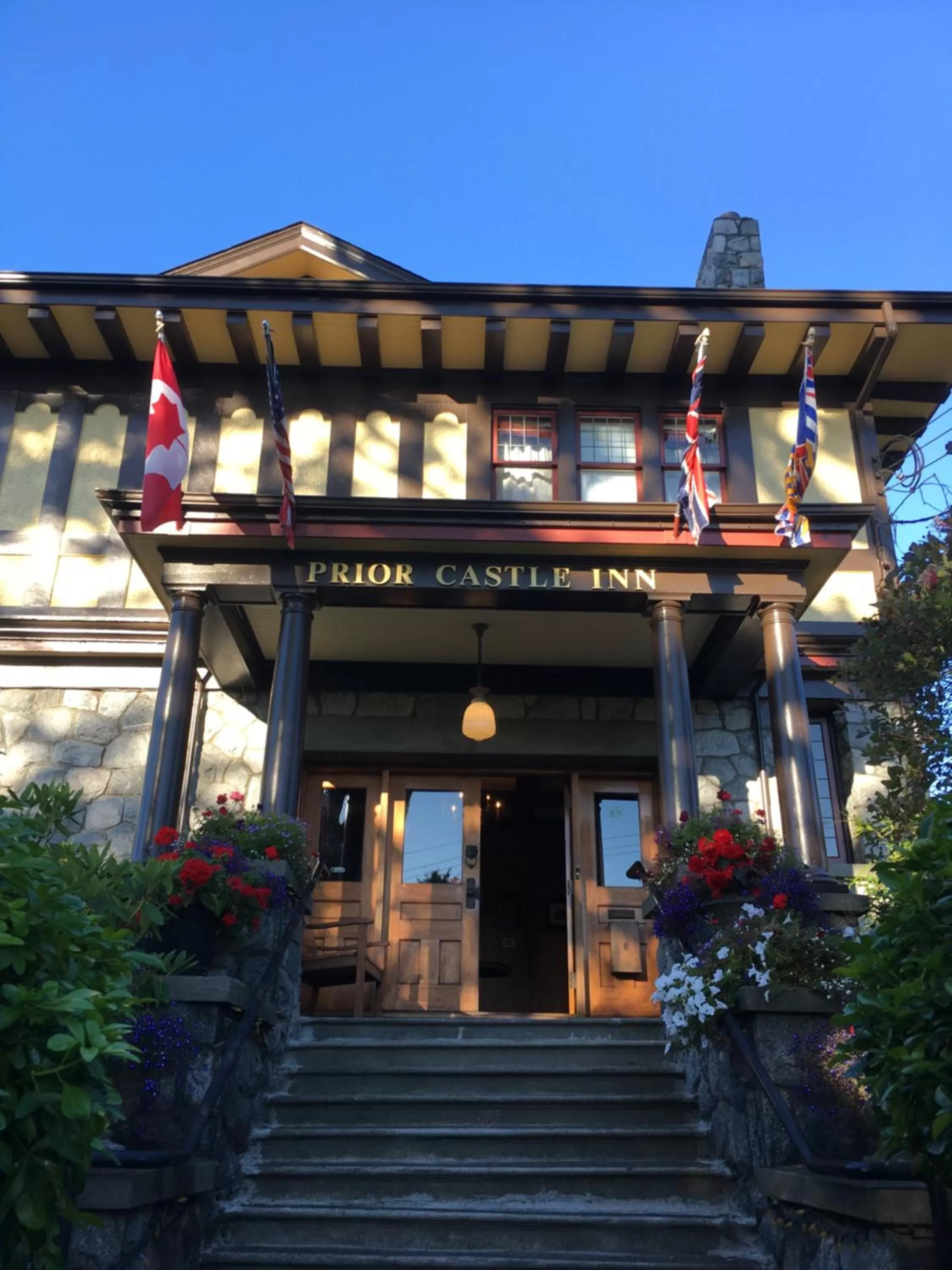 Property building in Prior Castle Inn