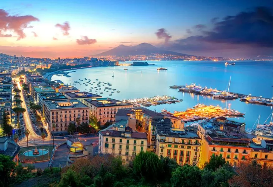 Sunset, Bird's-eye View in Casa Vario Napoli Centro