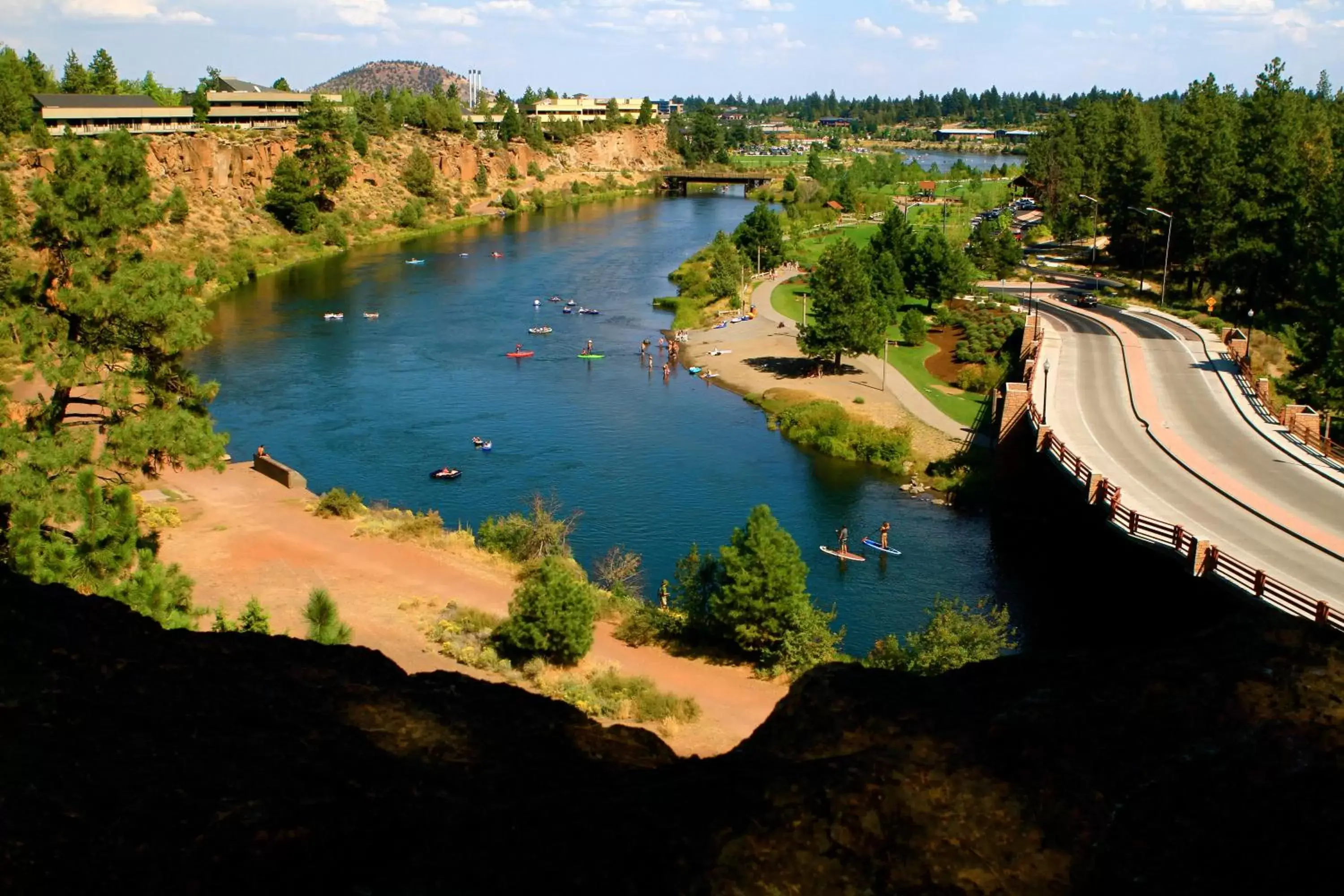 Bird's eye view, Bird's-eye View in Pine Ridge Inn