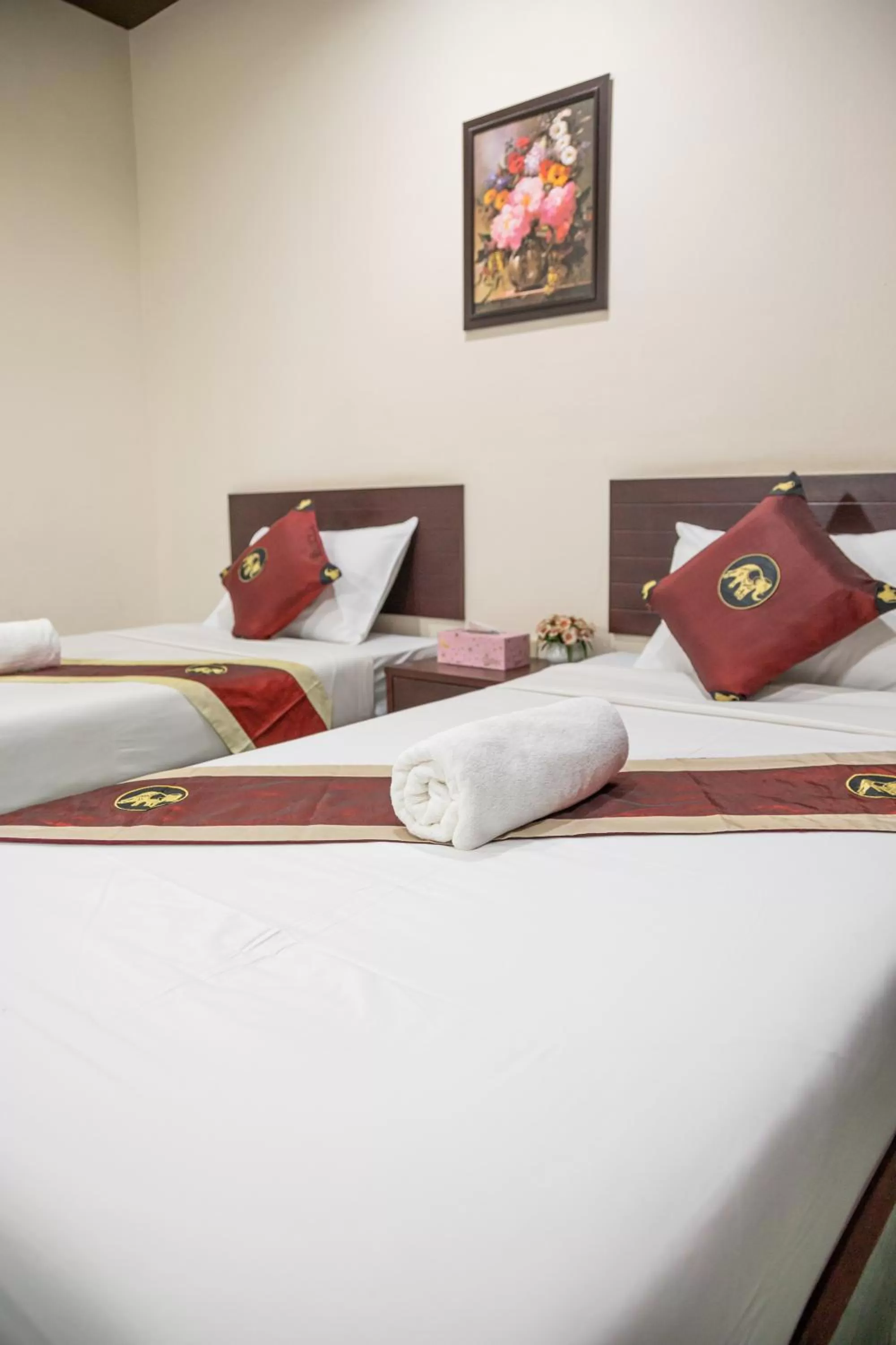 Standard Twin Room in JJ hut hotel