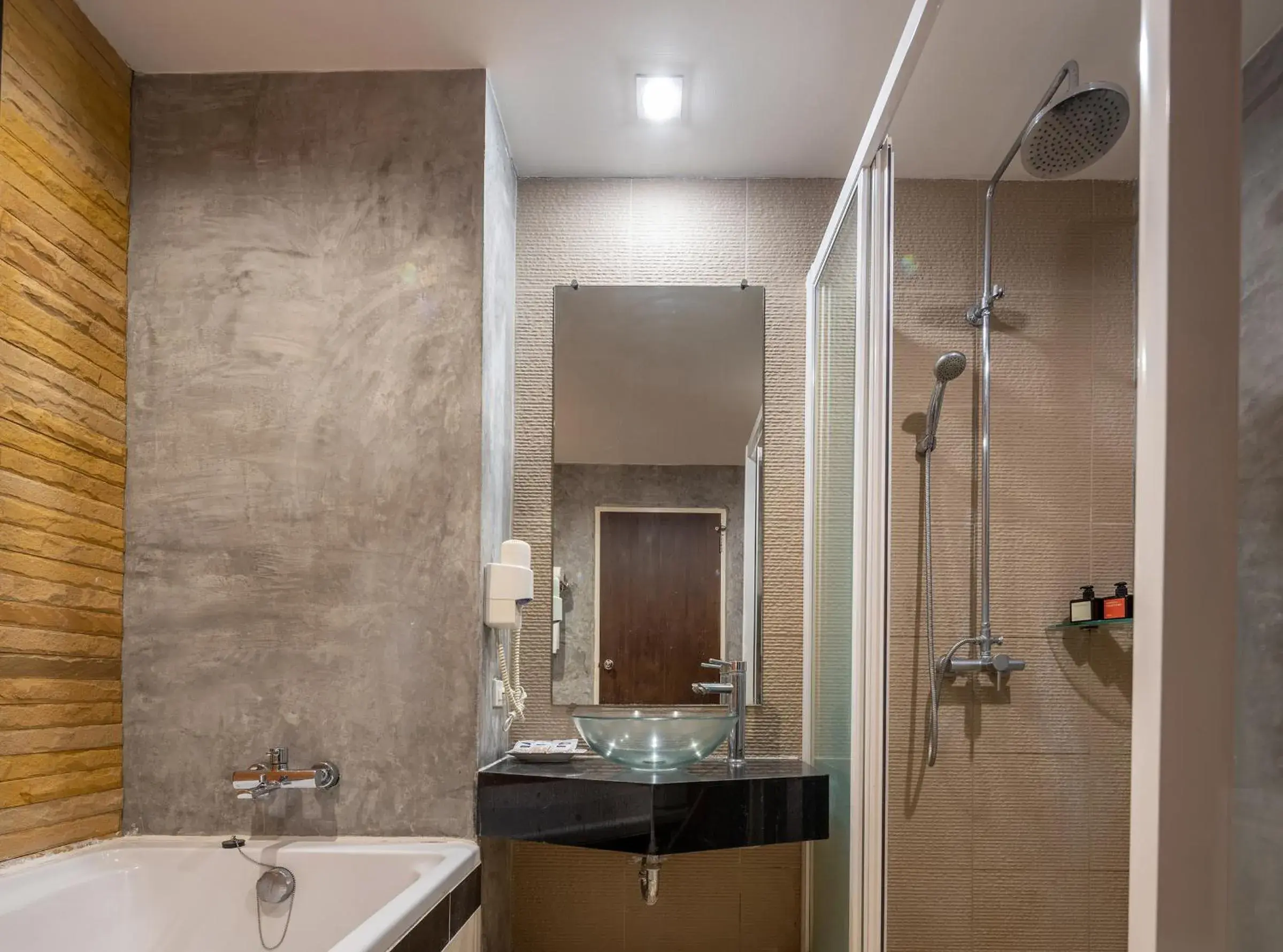 Shower, Bathroom in Prima Hotel Pattaya