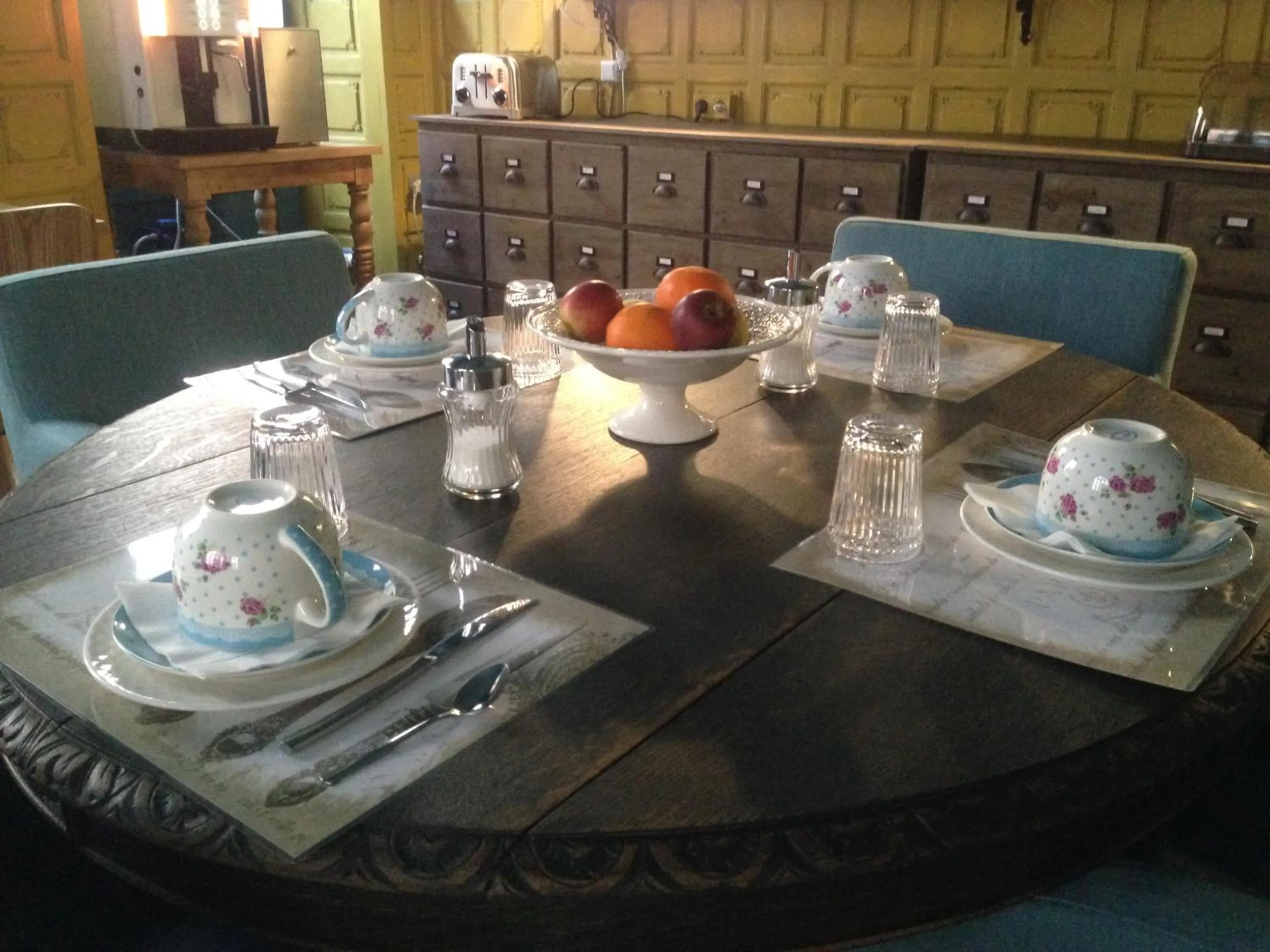 Restaurant/places to eat in Hôtel du Commerce