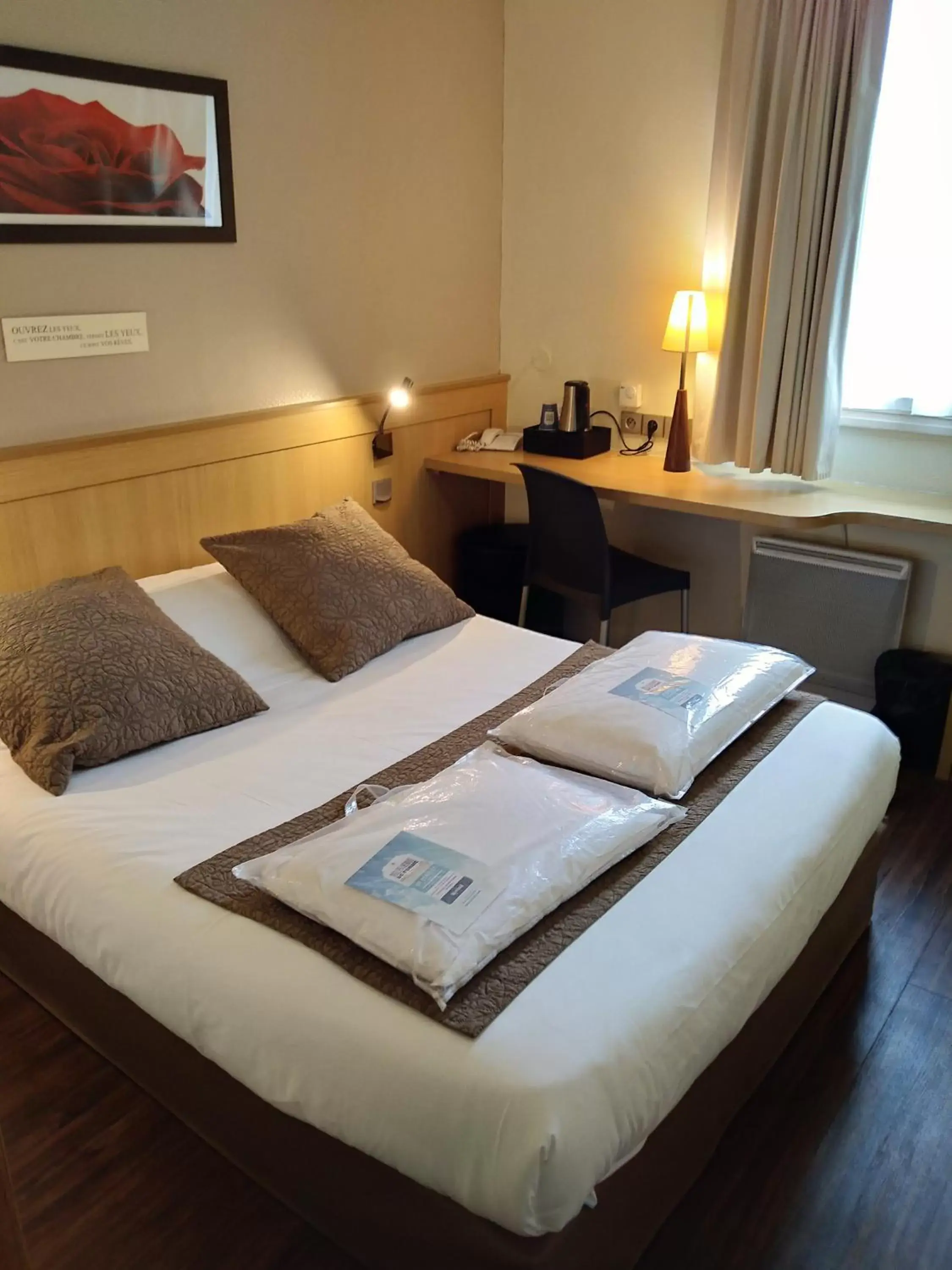 Photo of the whole room, Bed in Kyriad Rennes Sud - Chantepie