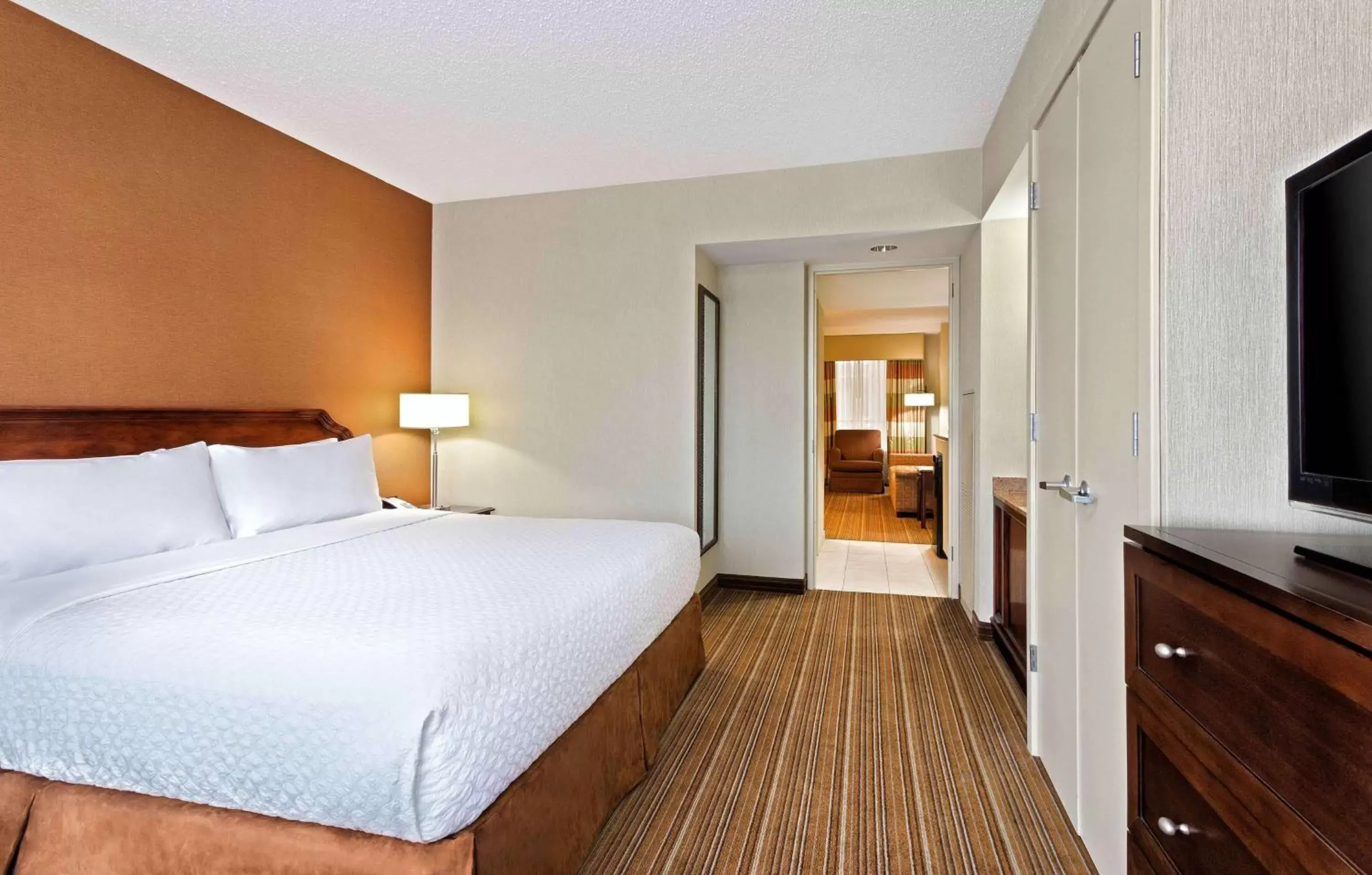 Bed in DoubleTree by Hilton Dearborn Bed in DoubleTree by Hilton Dearborn