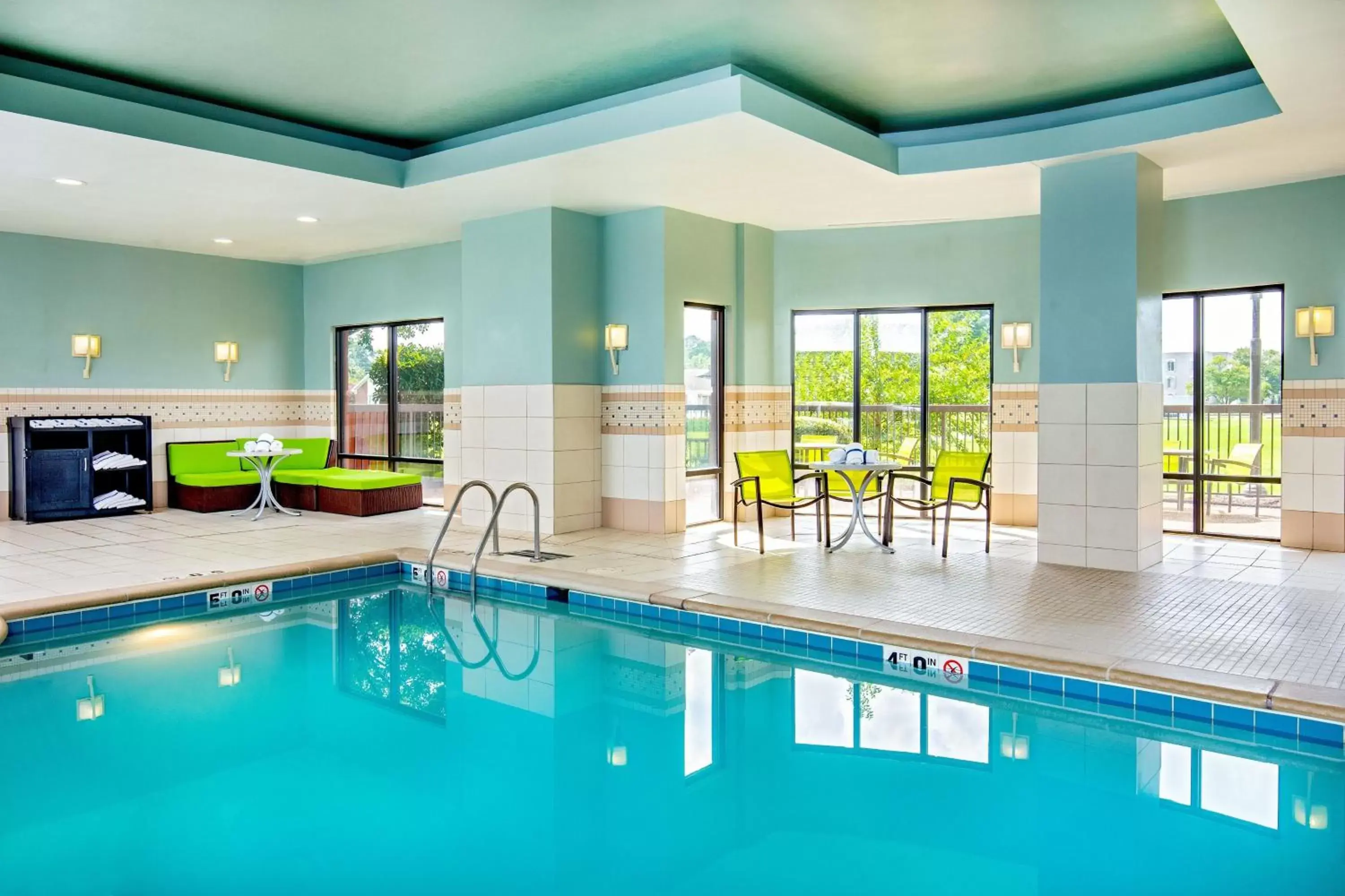 Swimming Pool in SpringHill Suites by Marriott Norfolk Virginia Beach