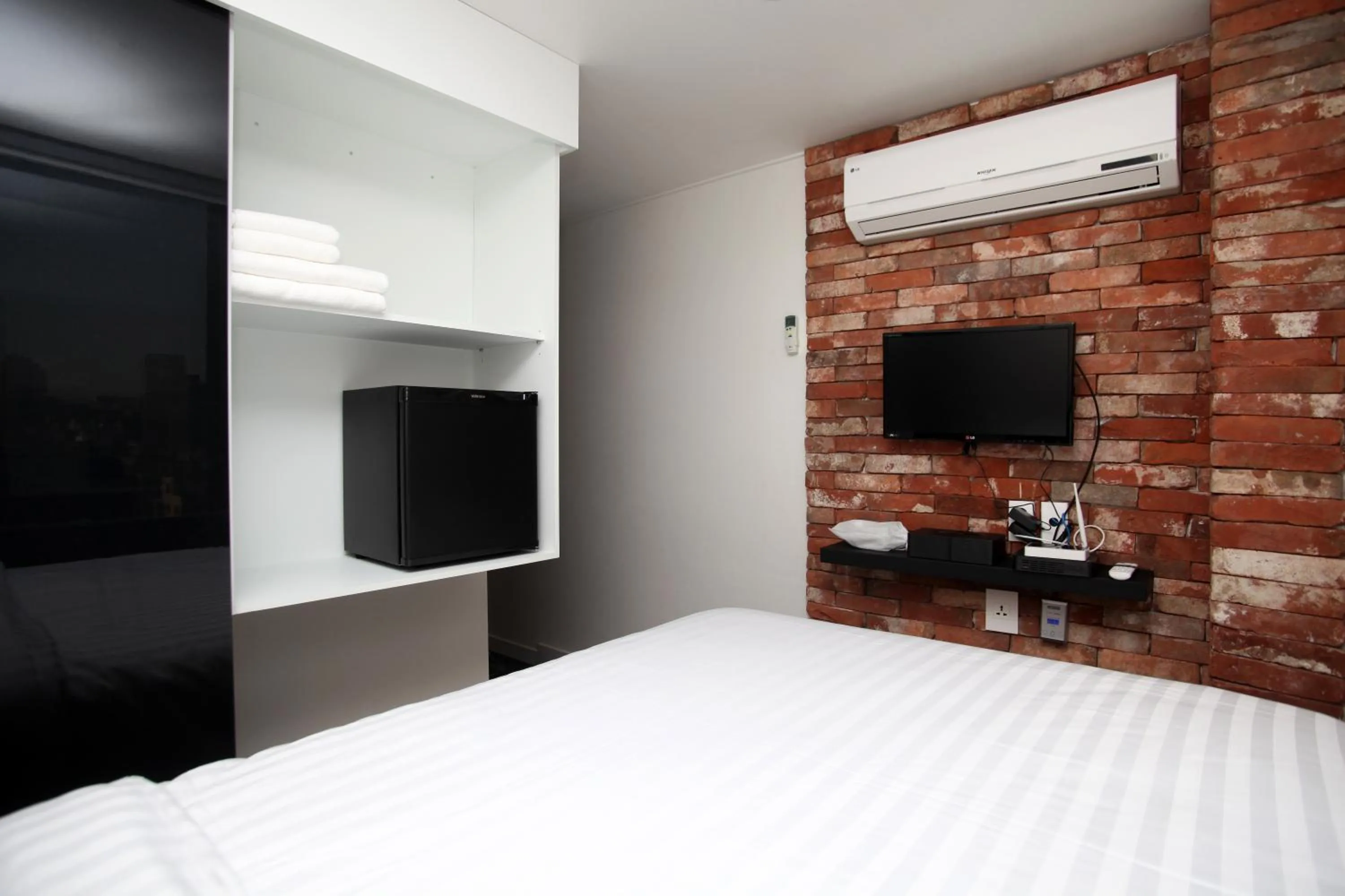 Photo of the whole room, TV/Entertainment Center in K Pop Hotel Dongdaemun