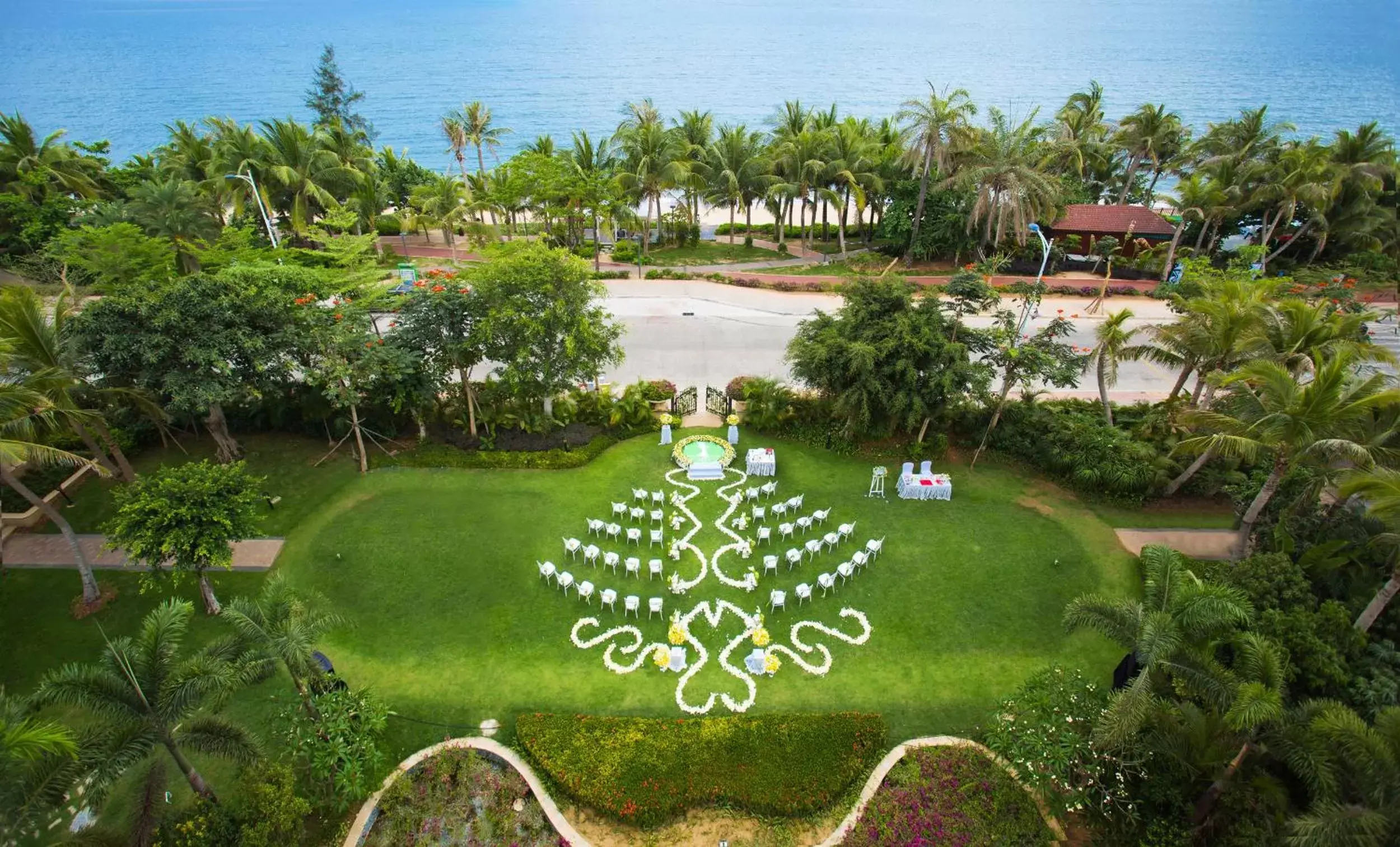 Lobby or reception in Crowne Plaza Resort Sanya Bay, an IHG Hotel