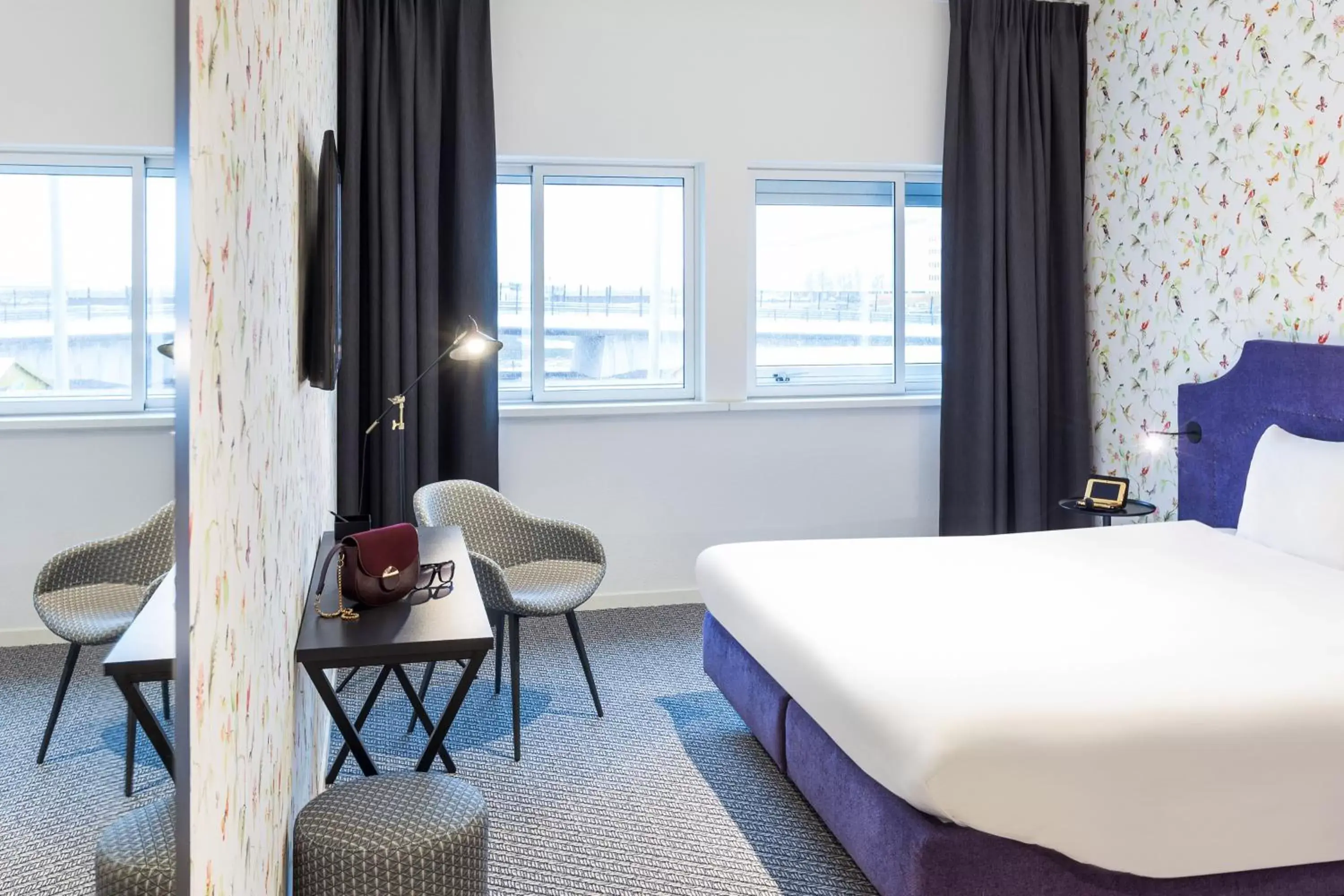 Bed in ibis Styles Amsterdam Airport