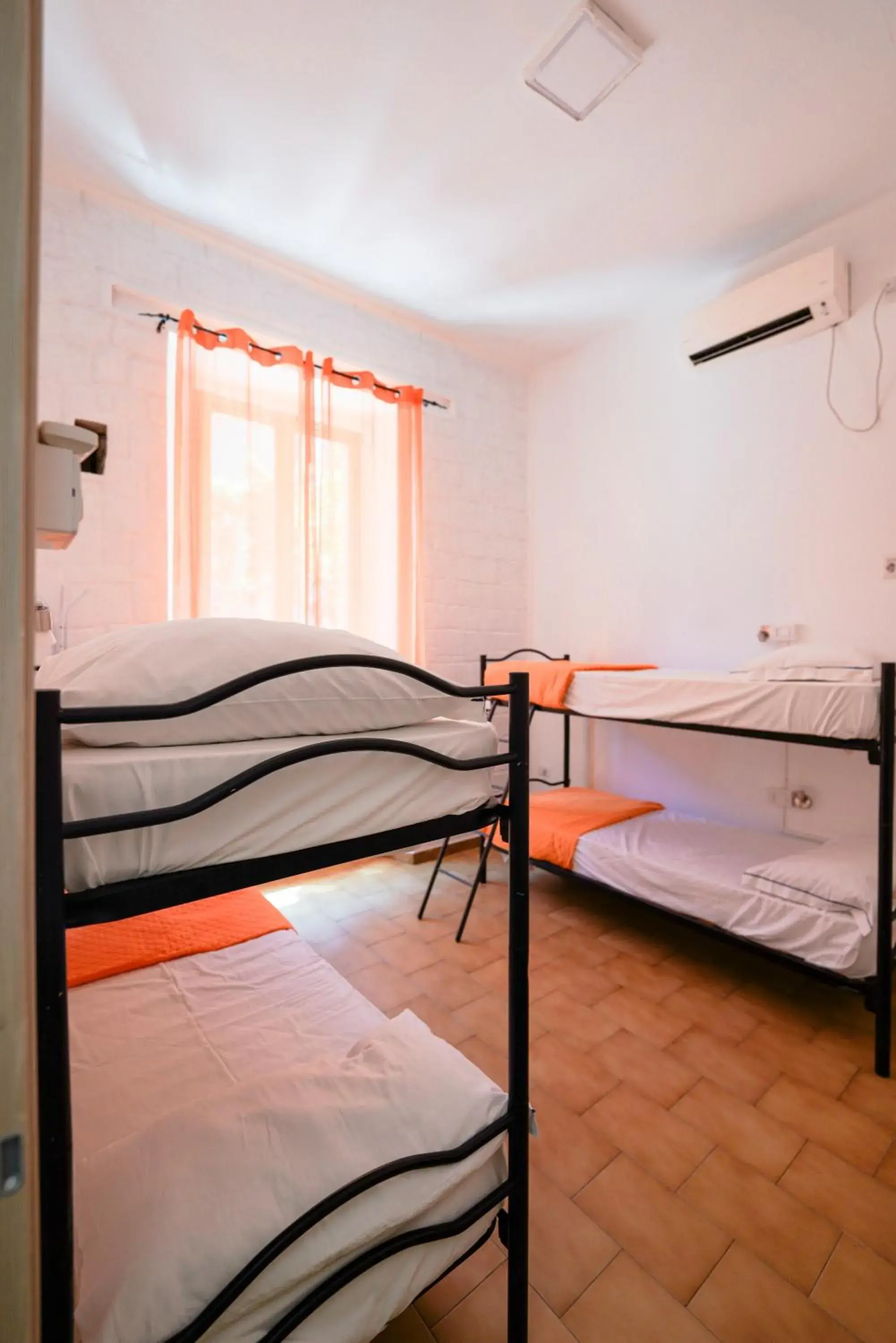 Bedroom, Bunk Bed in Naples Experience Hostel