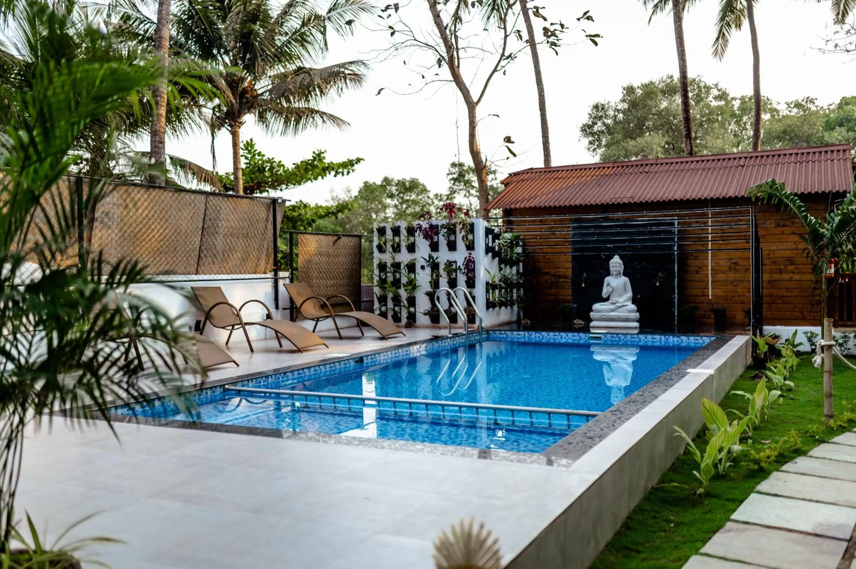 Swimming Pool in Tranquill Riverside Luxury Cottages With Bathtub, Candolim