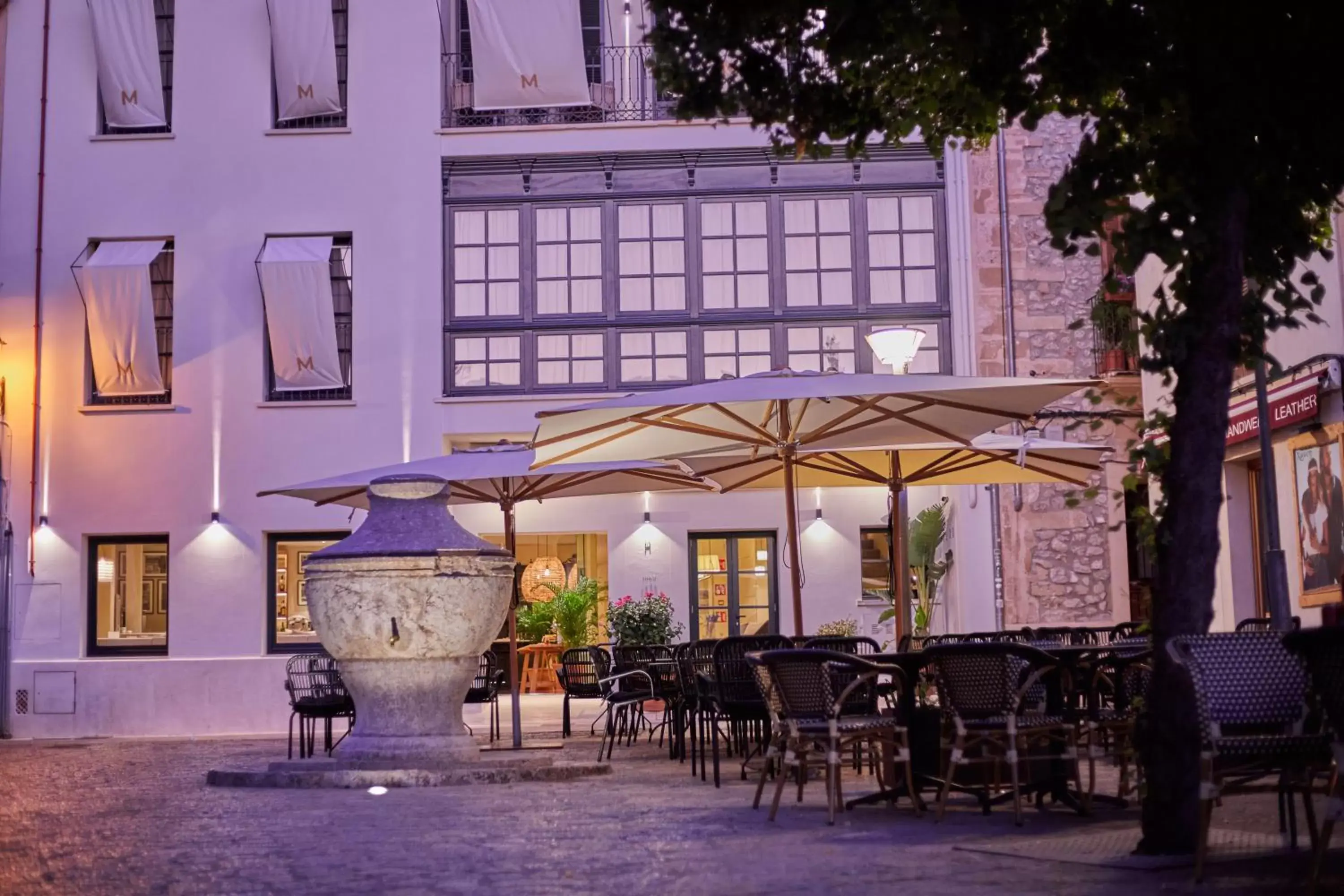 Property building in Mon Boutique Hotel Property building in Mon Boutique Hotel