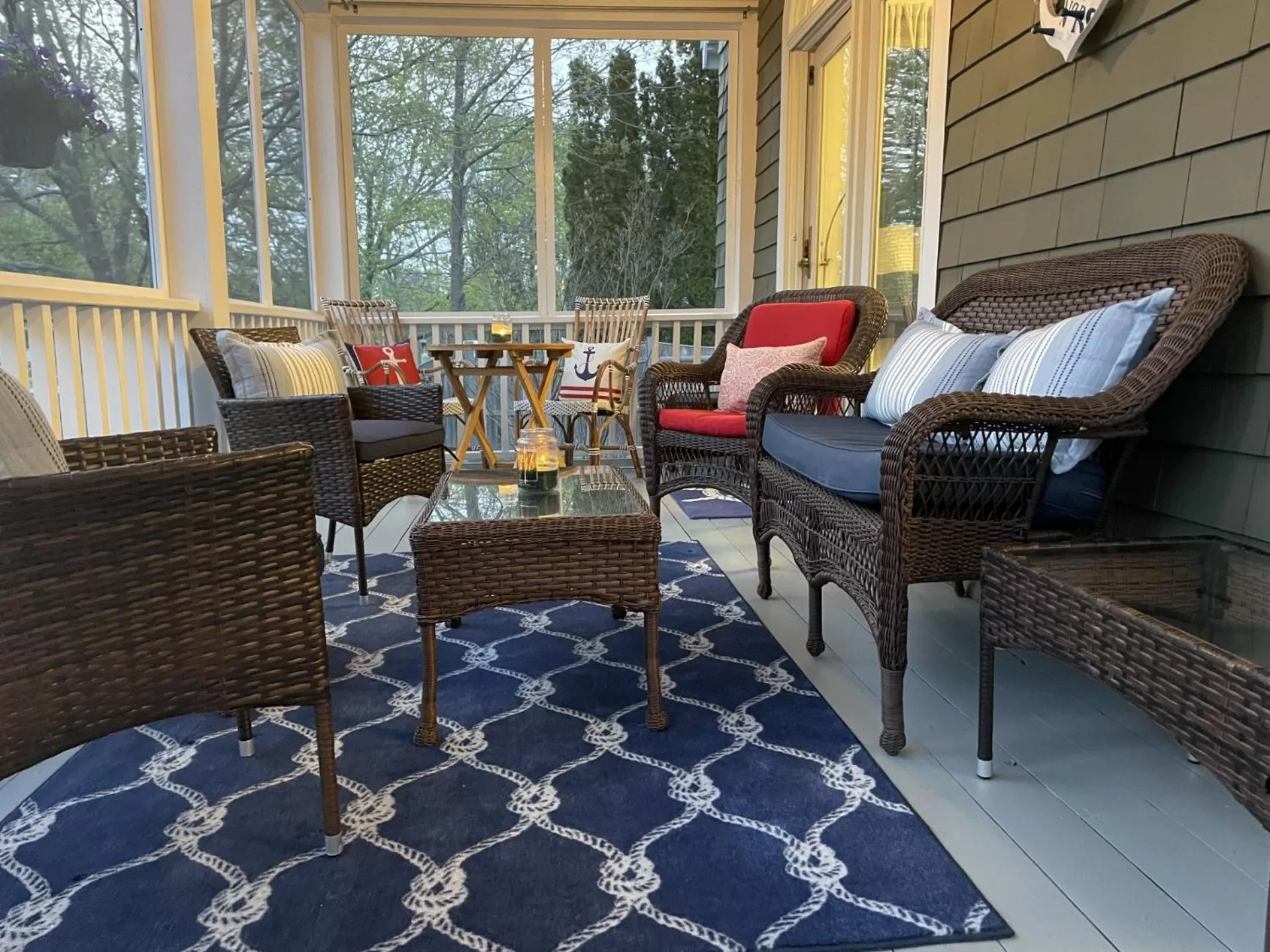 Property building, Seating Area in White Sails Inn
