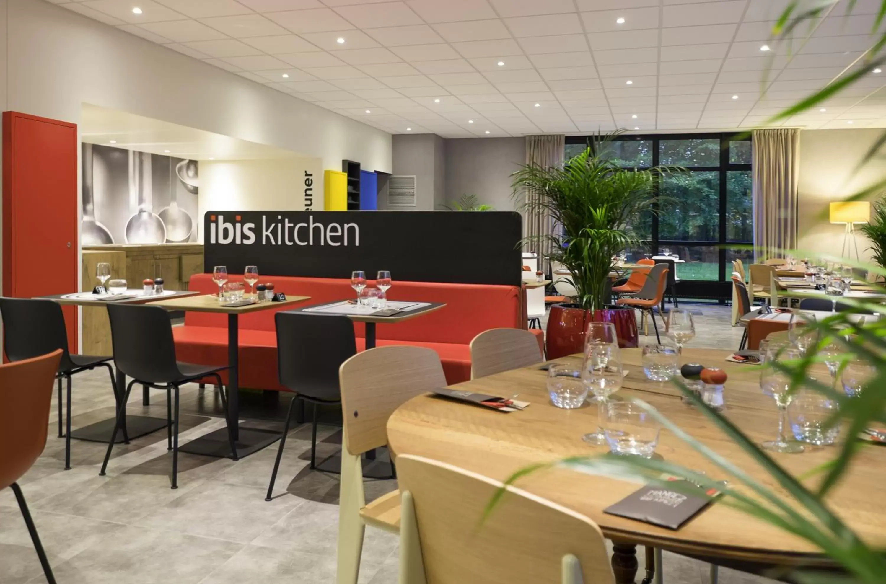 Property building, Restaurant/Places to Eat in ibis Nancy-Brabois