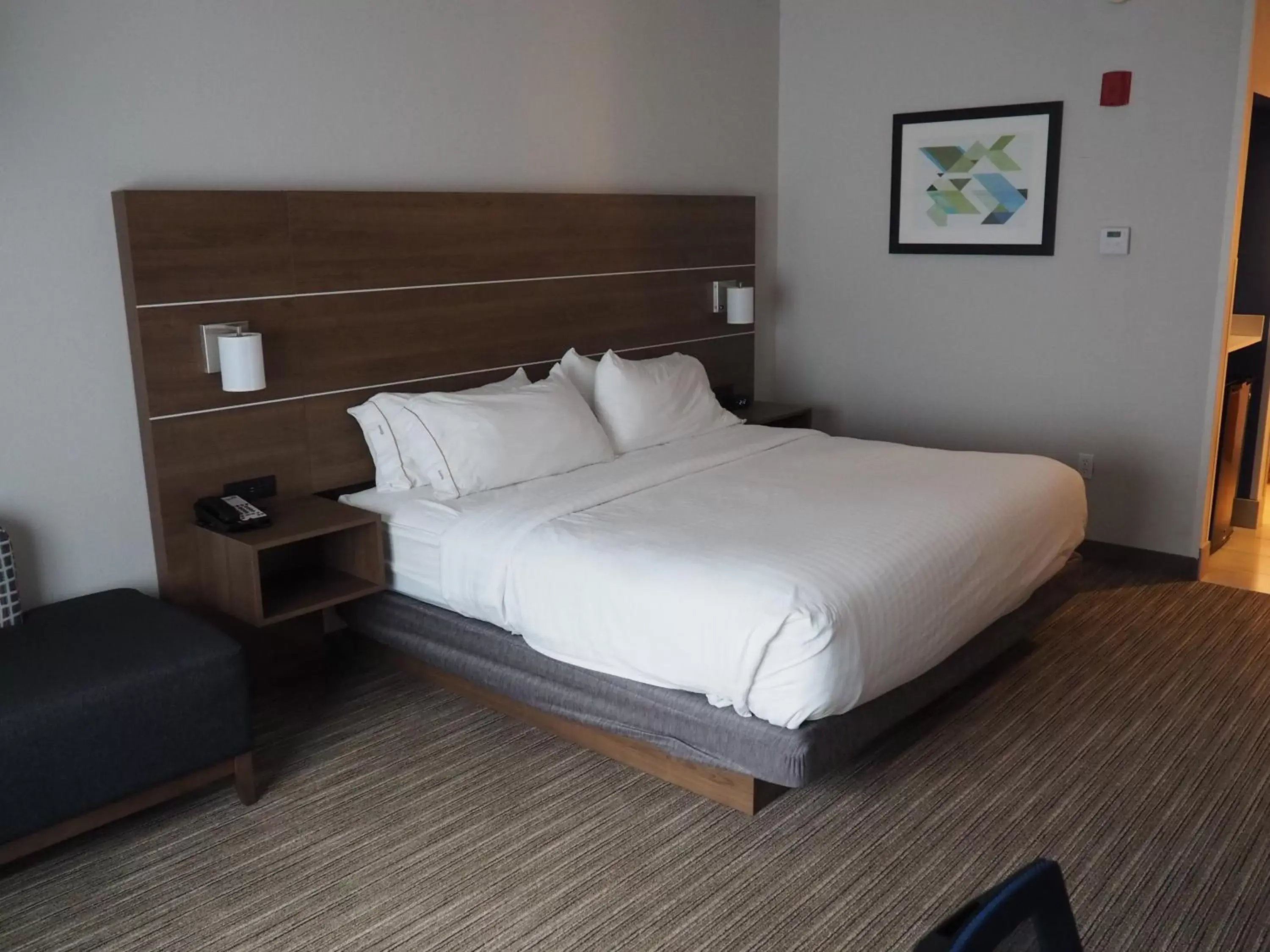 Bed in Holiday Inn Express Hotel & Suites Jacksonville North-Fernandina, an IHG Hotel