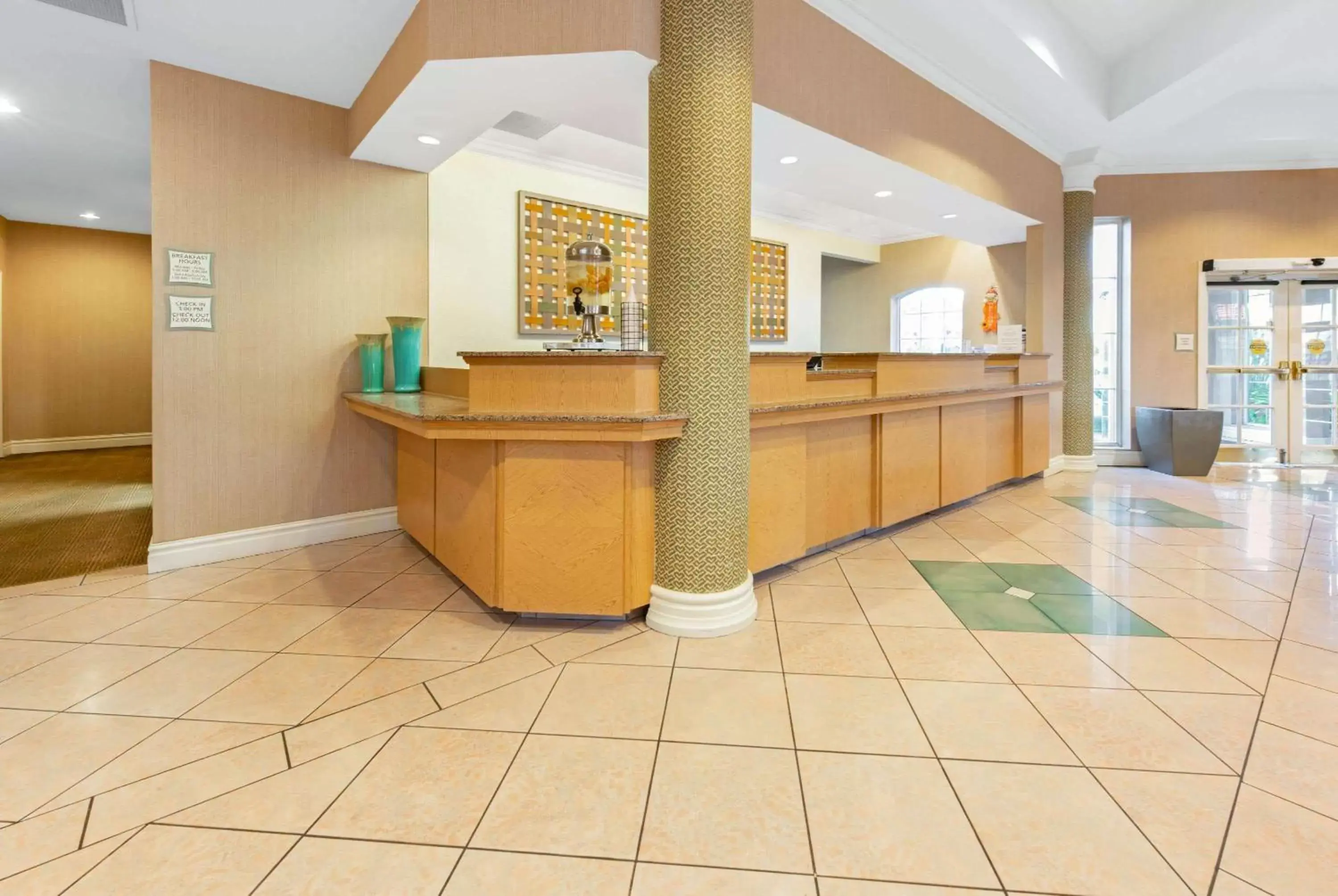 Lobby or reception, Lobby/Reception in La Quinta by Wyndham USF (Near Busch Gardens)