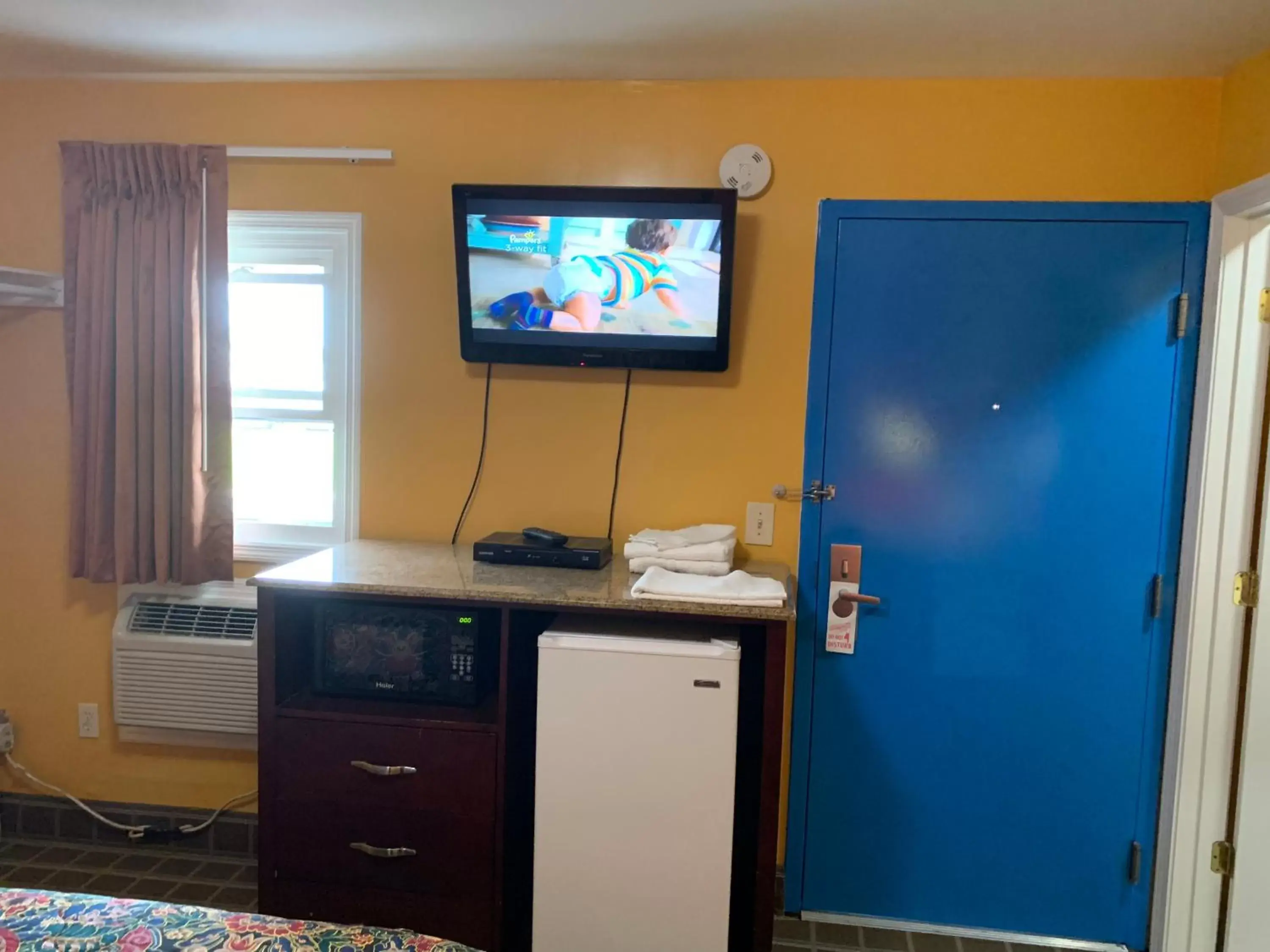 TV/Entertainment Center in Scottish Inns Wrightstown