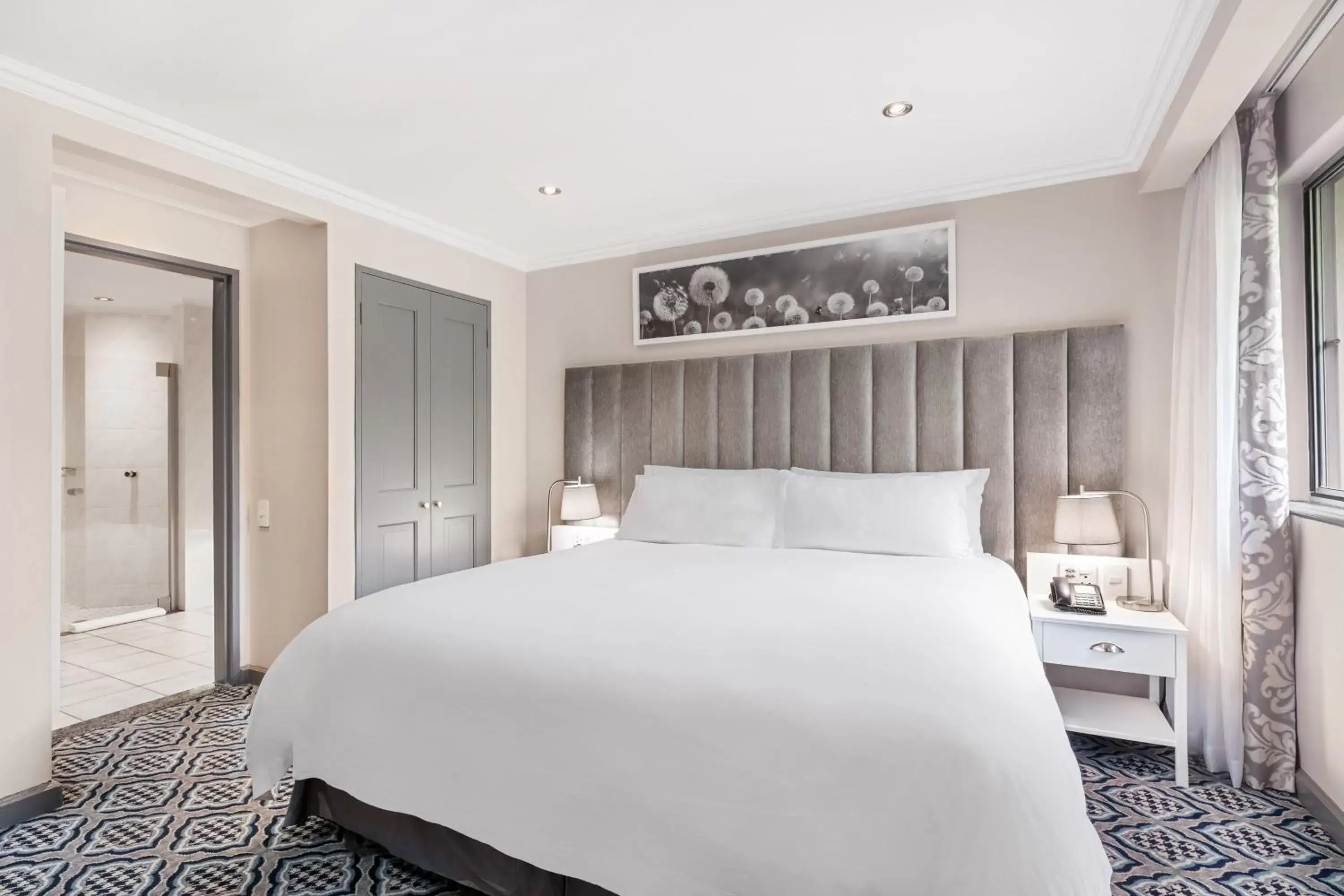Suite - single occupancy in Protea Hotel by Marriott Johannesburg Balalaika Sandton Suite - single occupancy in Protea Hotel by Marriott Johannesburg Balalaika Sandton