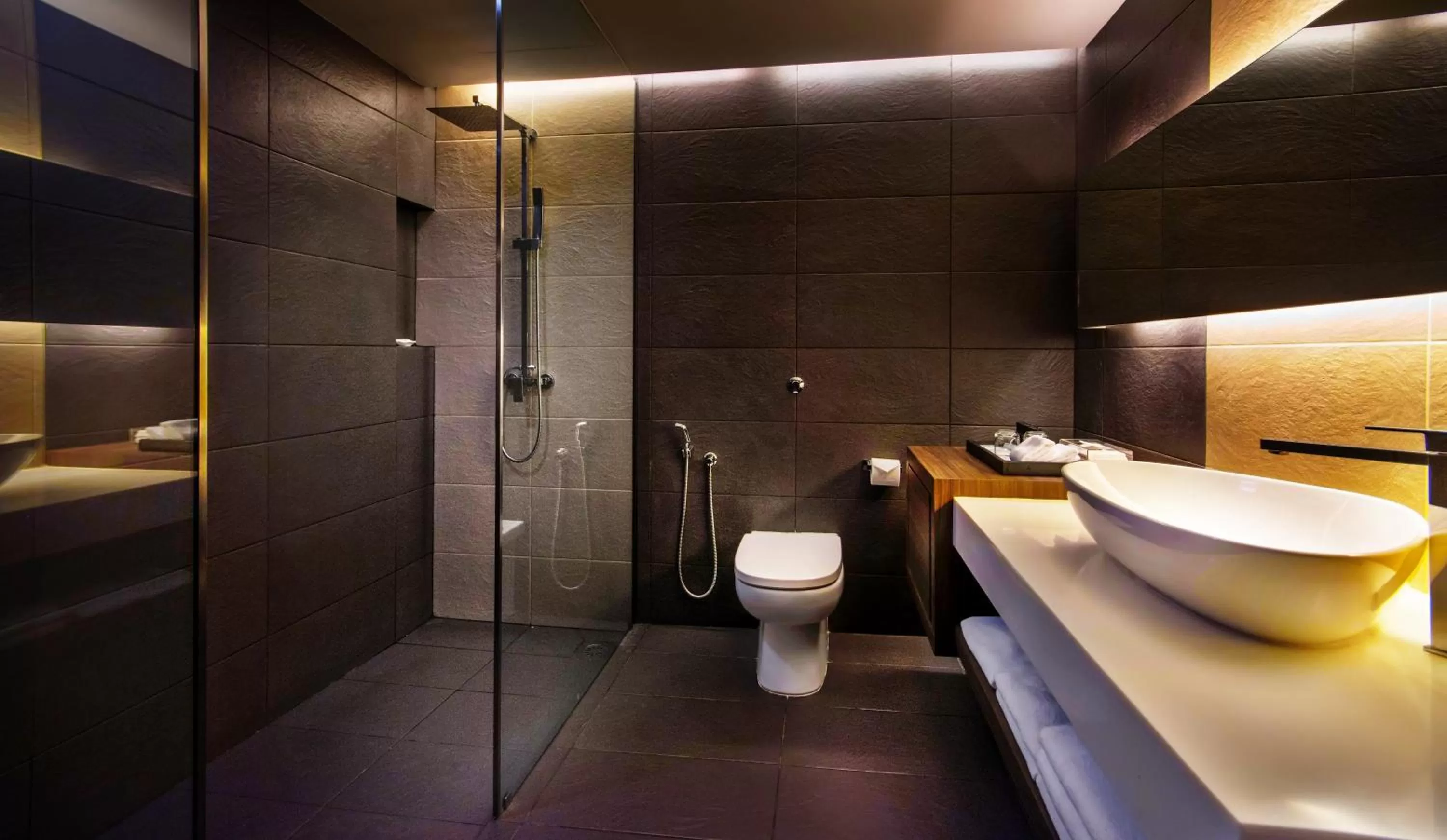 Shower in Hotel Armada Petaling Jaya