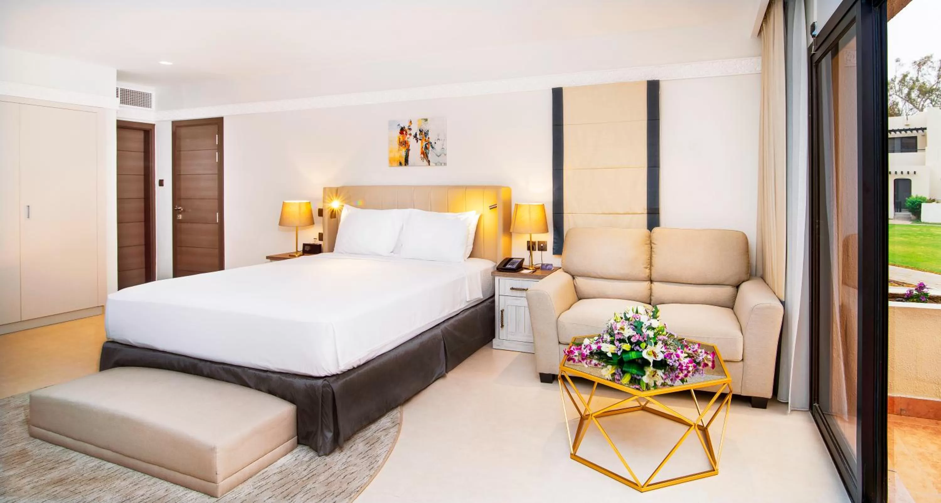 Bed in Radisson Blu Hotel & Resort, Al Ain