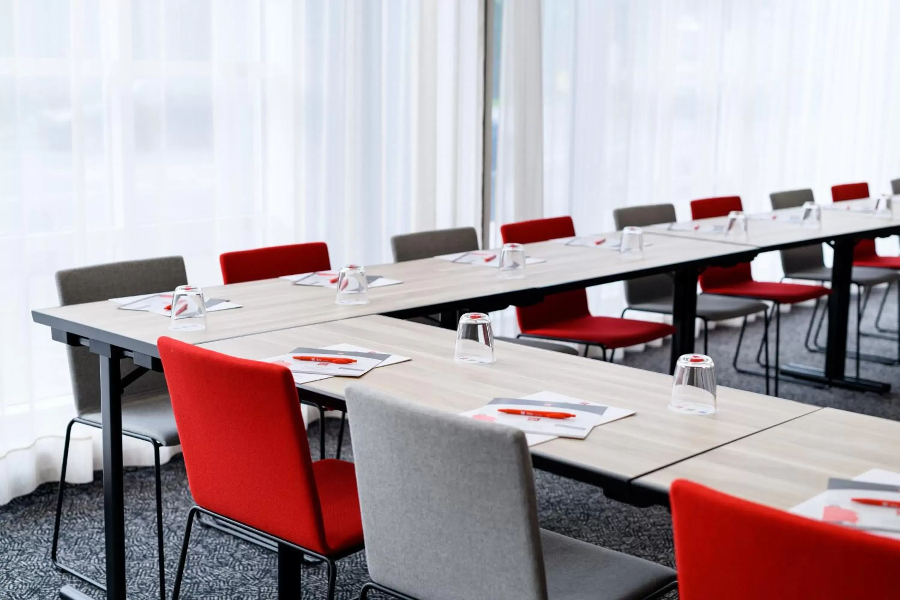 Business facilities in ibis Mainz City