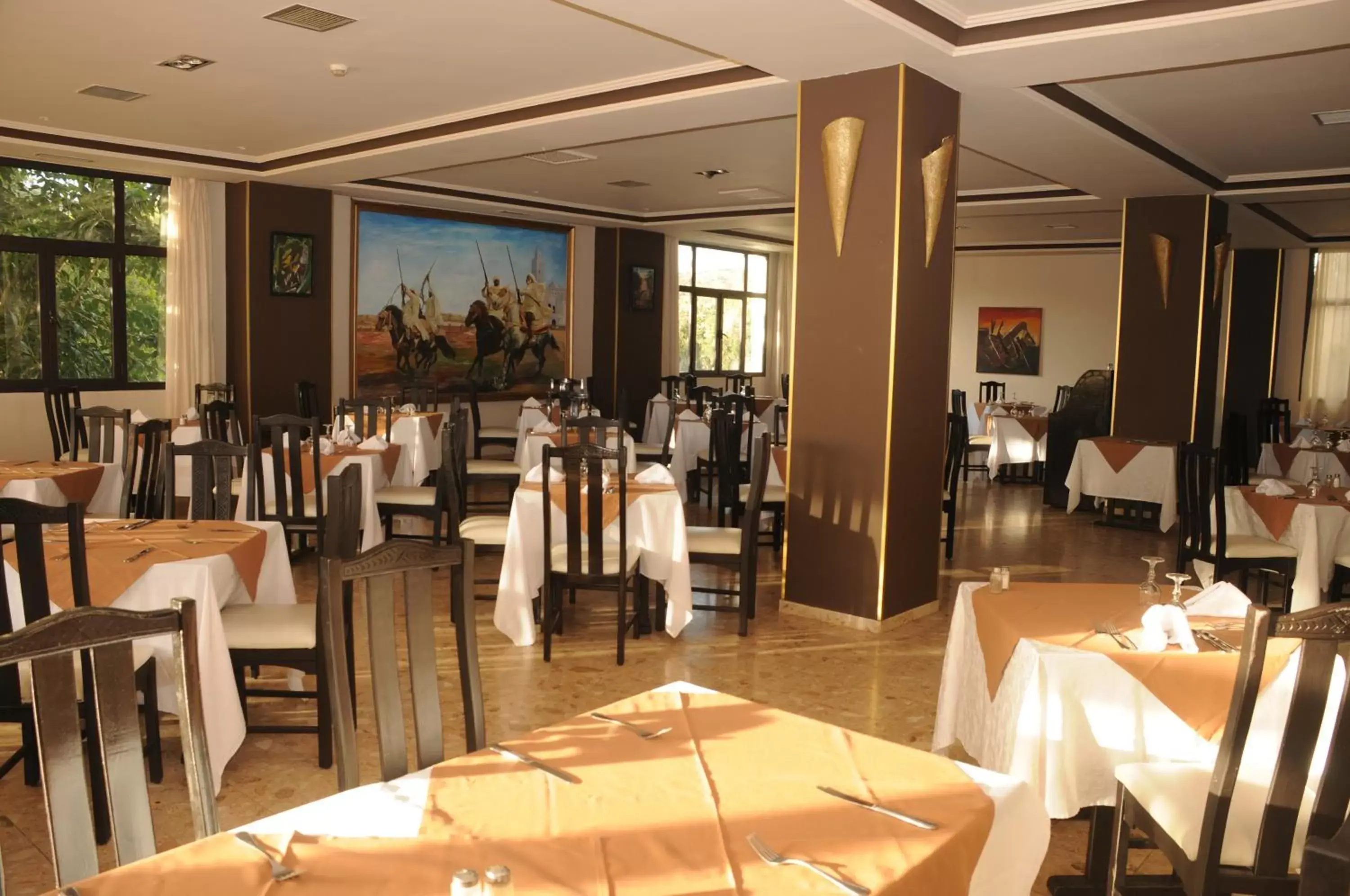 Restaurant/Places to Eat in Oasis Hotel & Spa