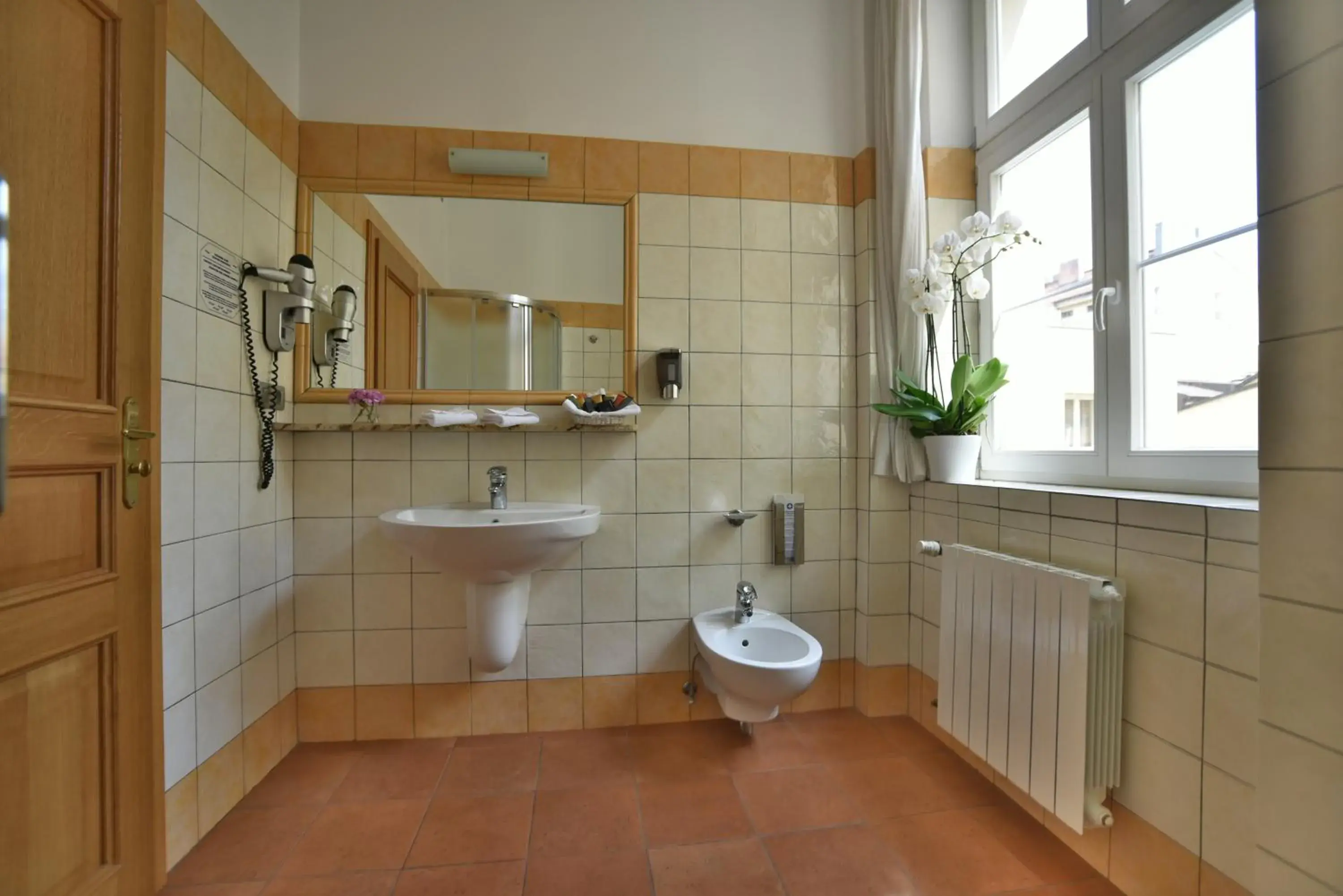 Bathroom in Hotel Caesar Prague