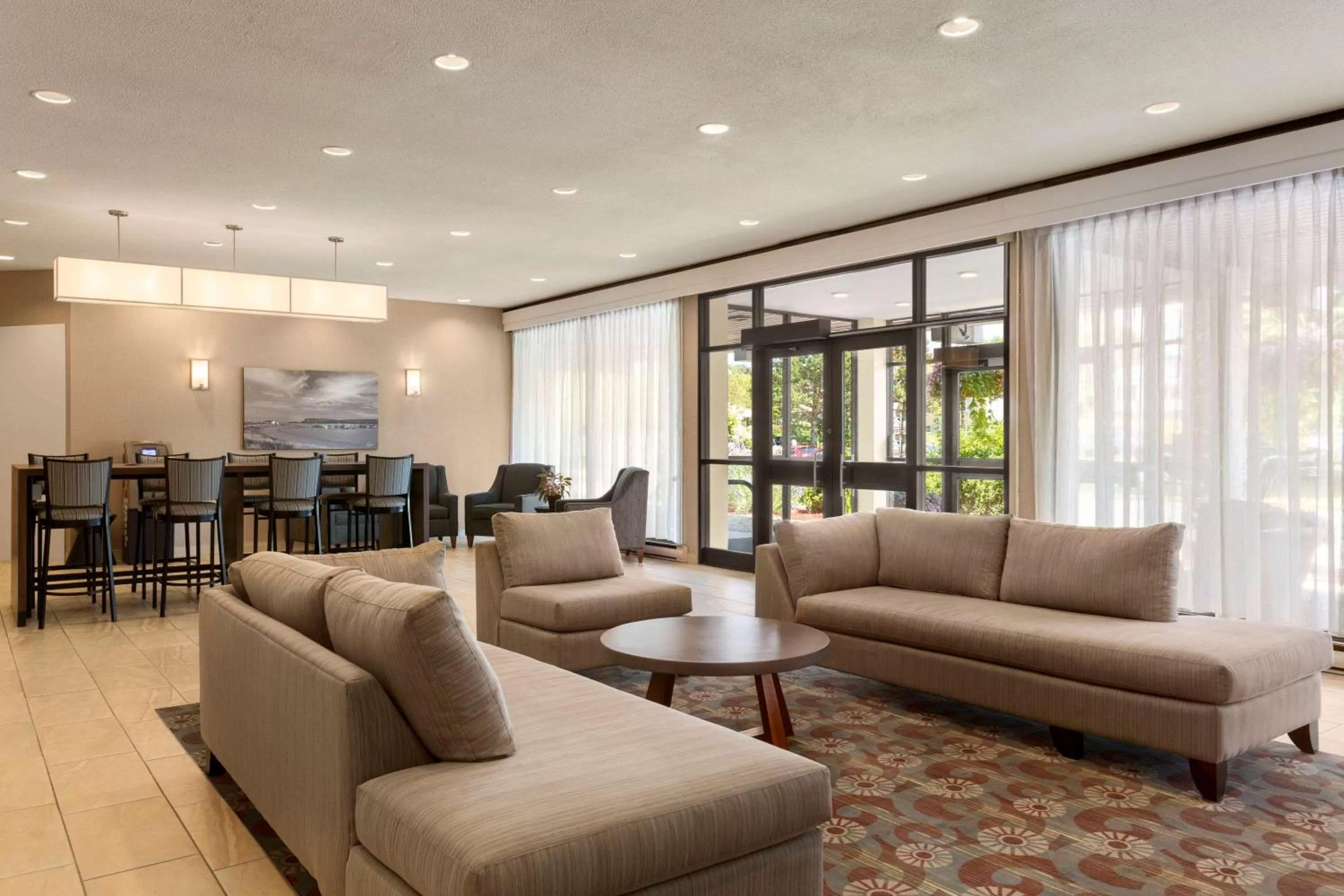 Lobby or reception in Travelodge by Wyndham Sydney