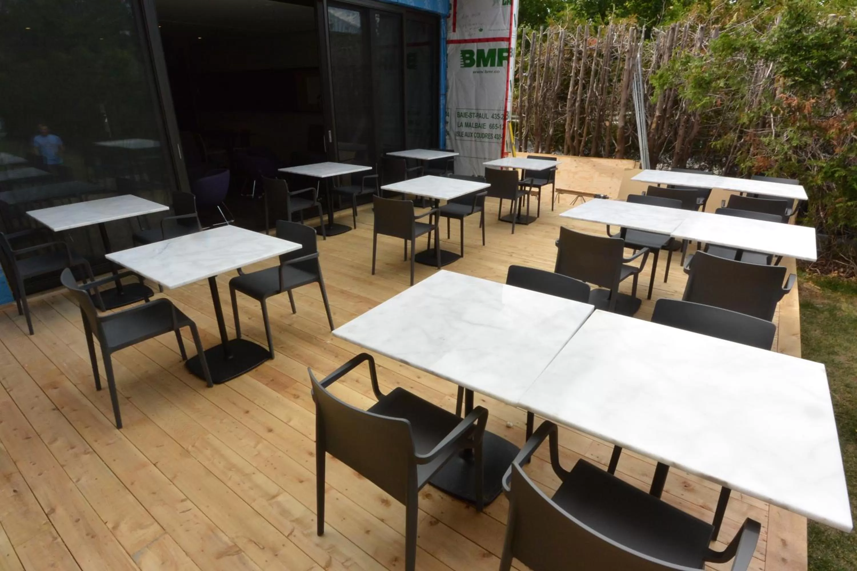 Patio in Chez Truchon Bistro-Auberge