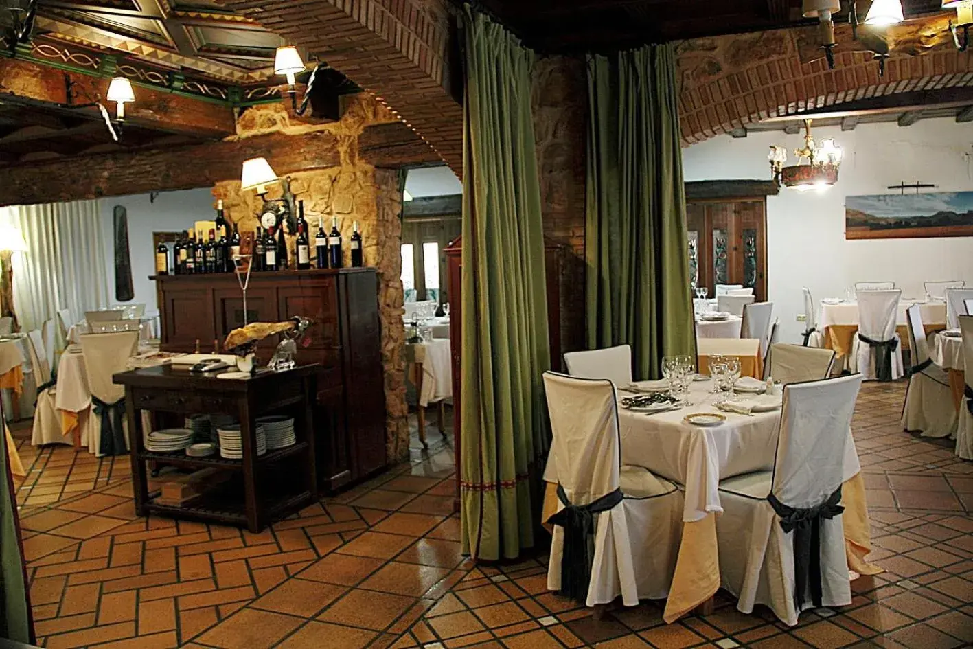 Restaurant/Places to Eat in Hotel Restaurante Seto