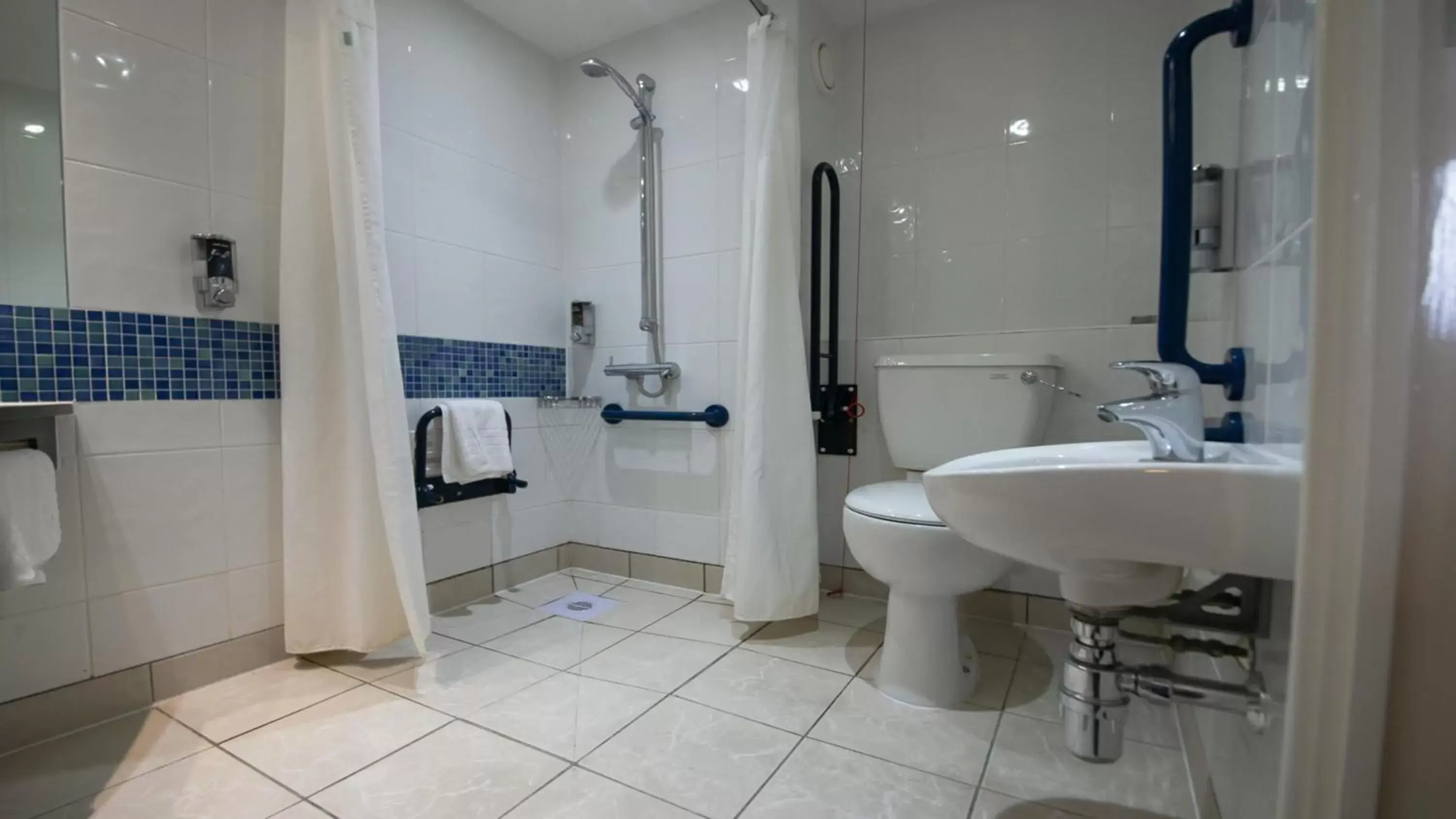 Bathroom in Holiday Inn Express Hull City Centre, an IHG Hotel