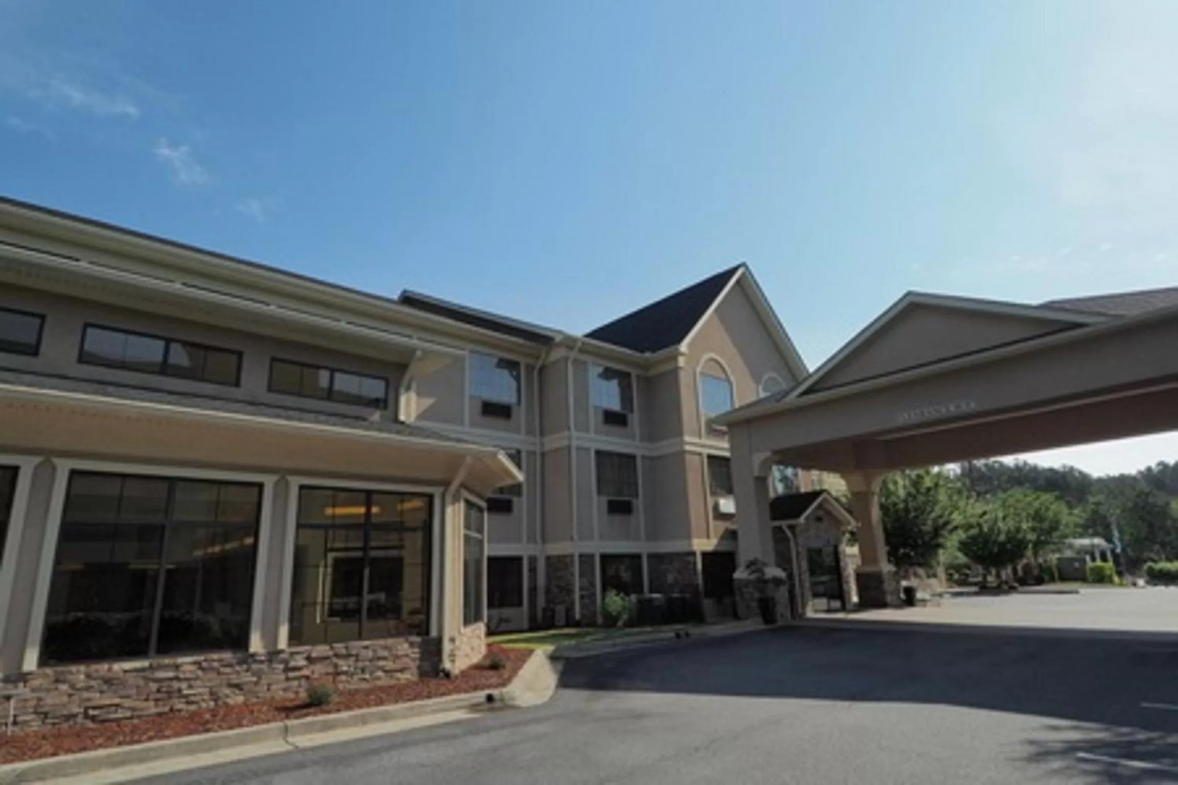 Property building in Country Inn & Suites by Radisson, Canton, GA