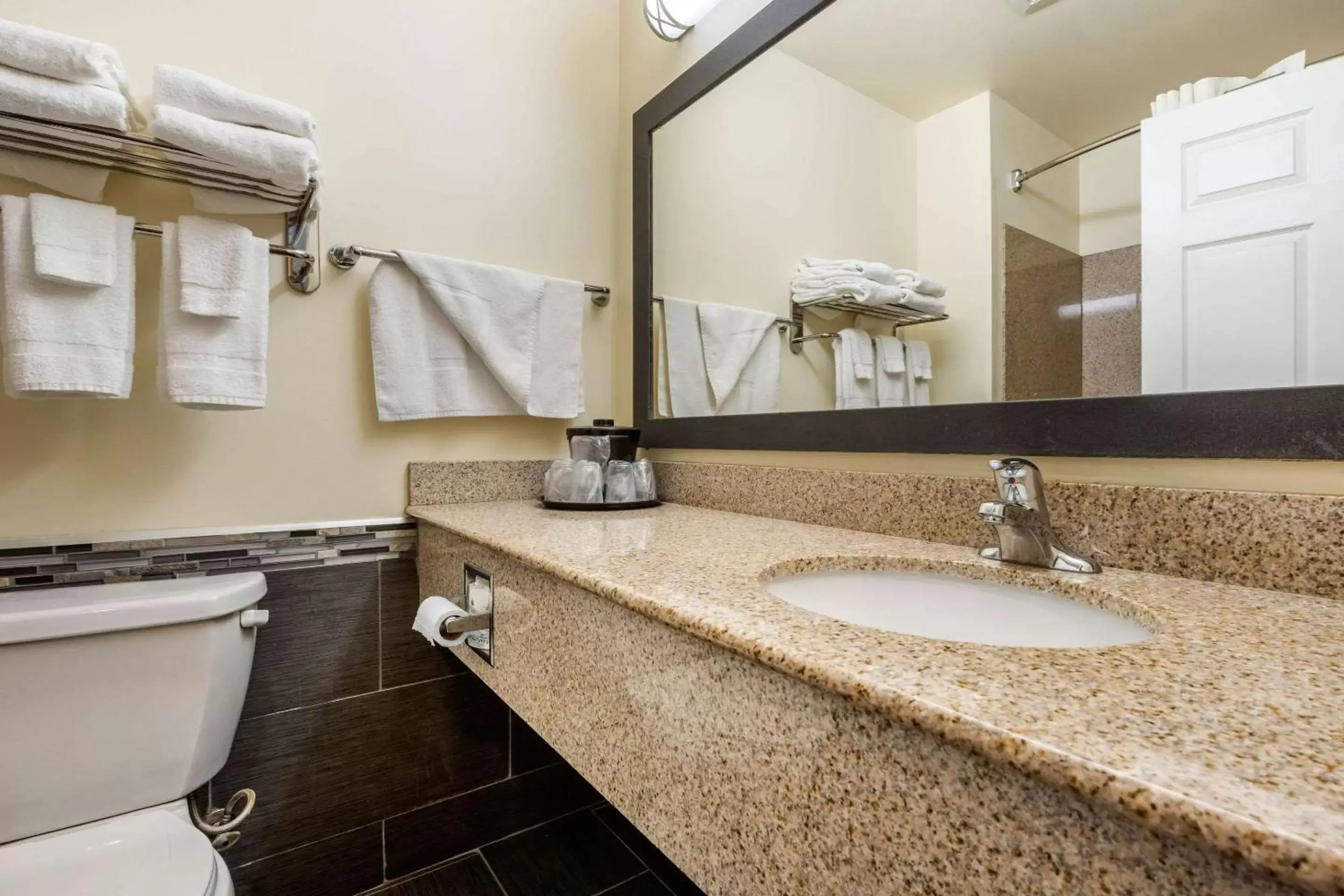 Photo of the whole room, Bathroom in MainStay Suites Grantville