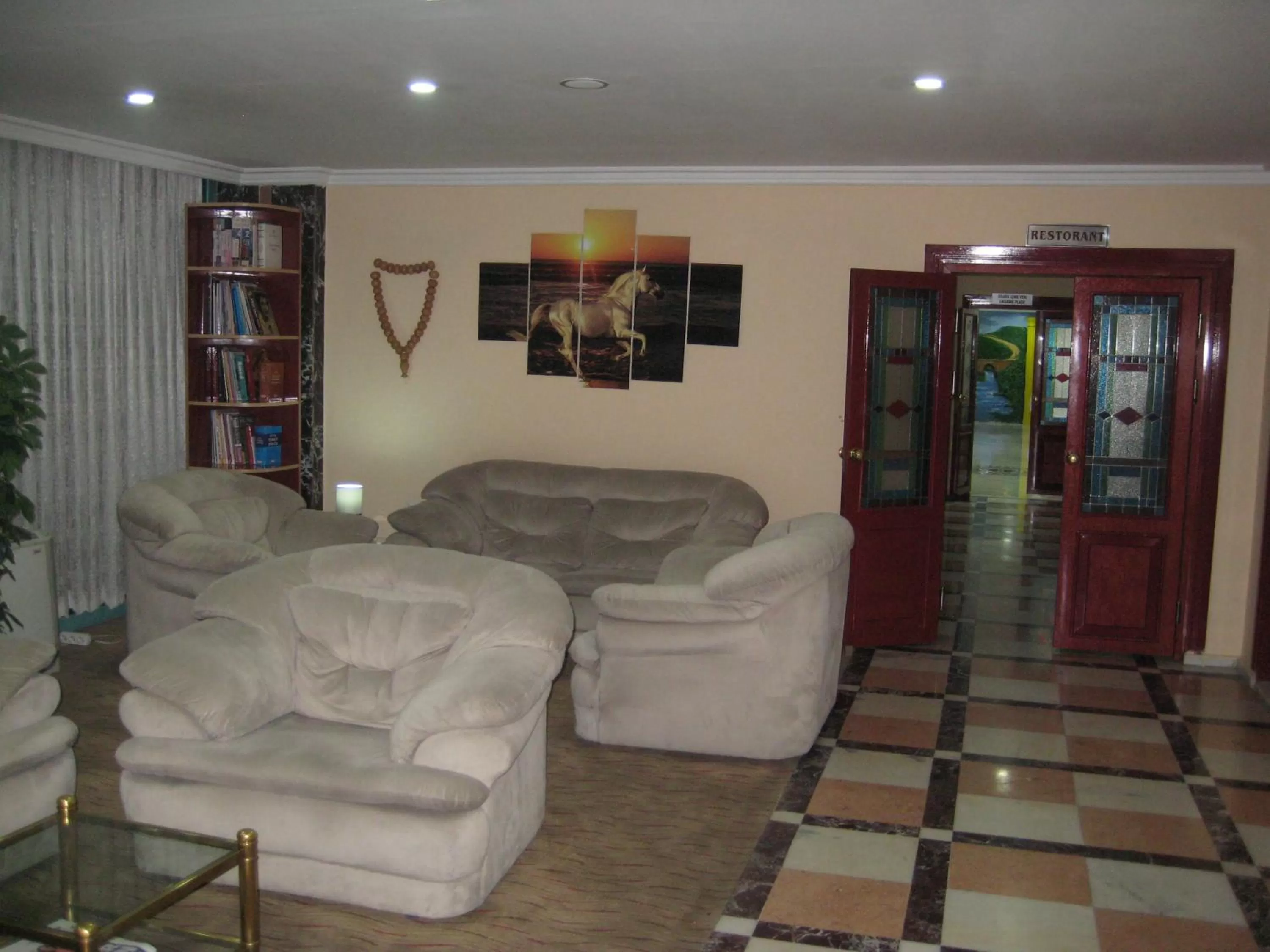 Library in Miroglu Hotel