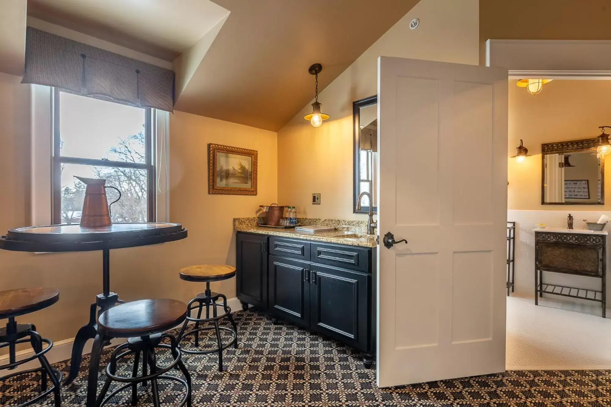 Kitchen or kitchenette, Kitchen/Kitchenette in Steele Mansion Inn & Gathering Hub