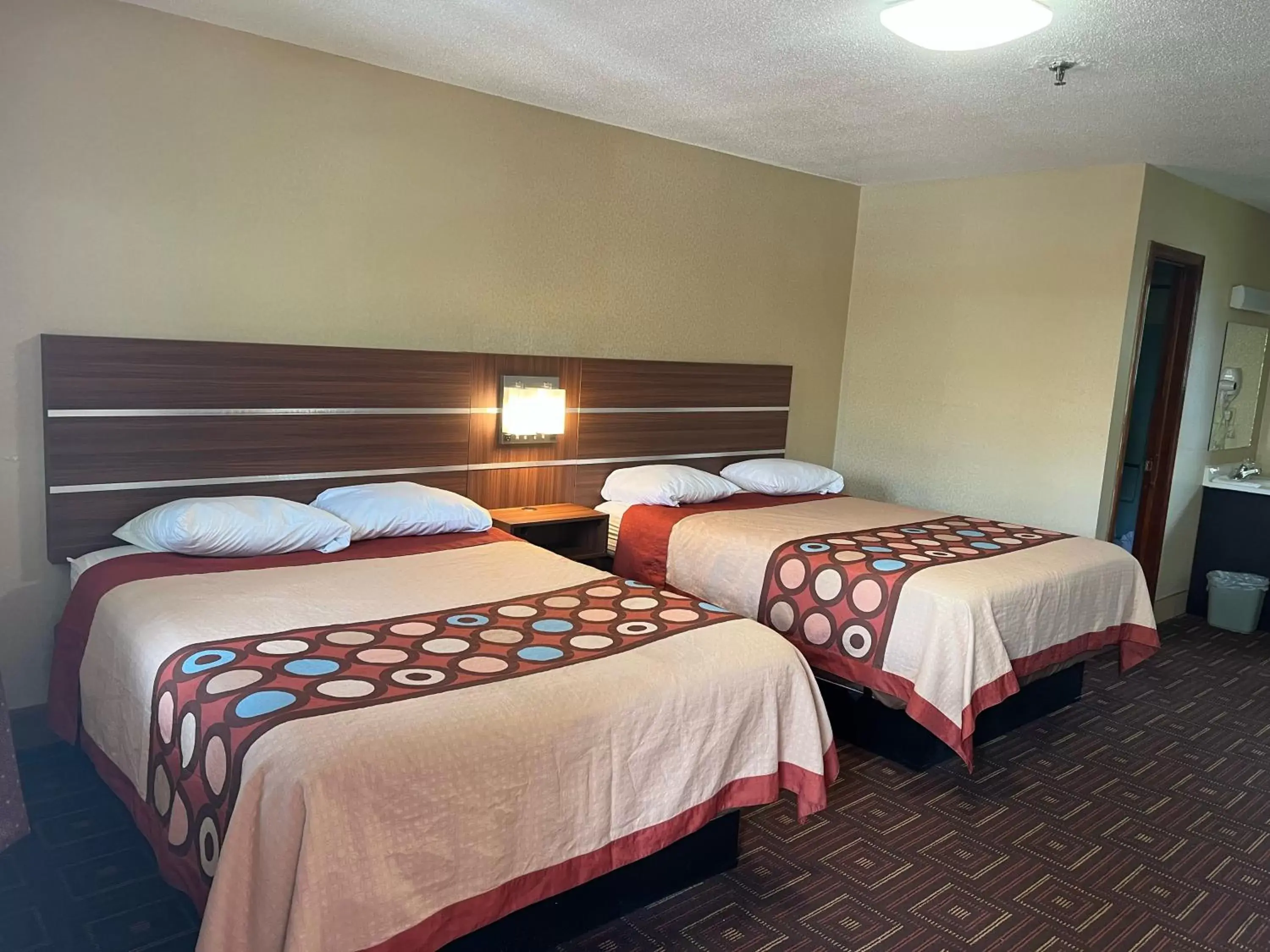 Bed in American Inn Bed in American Inn