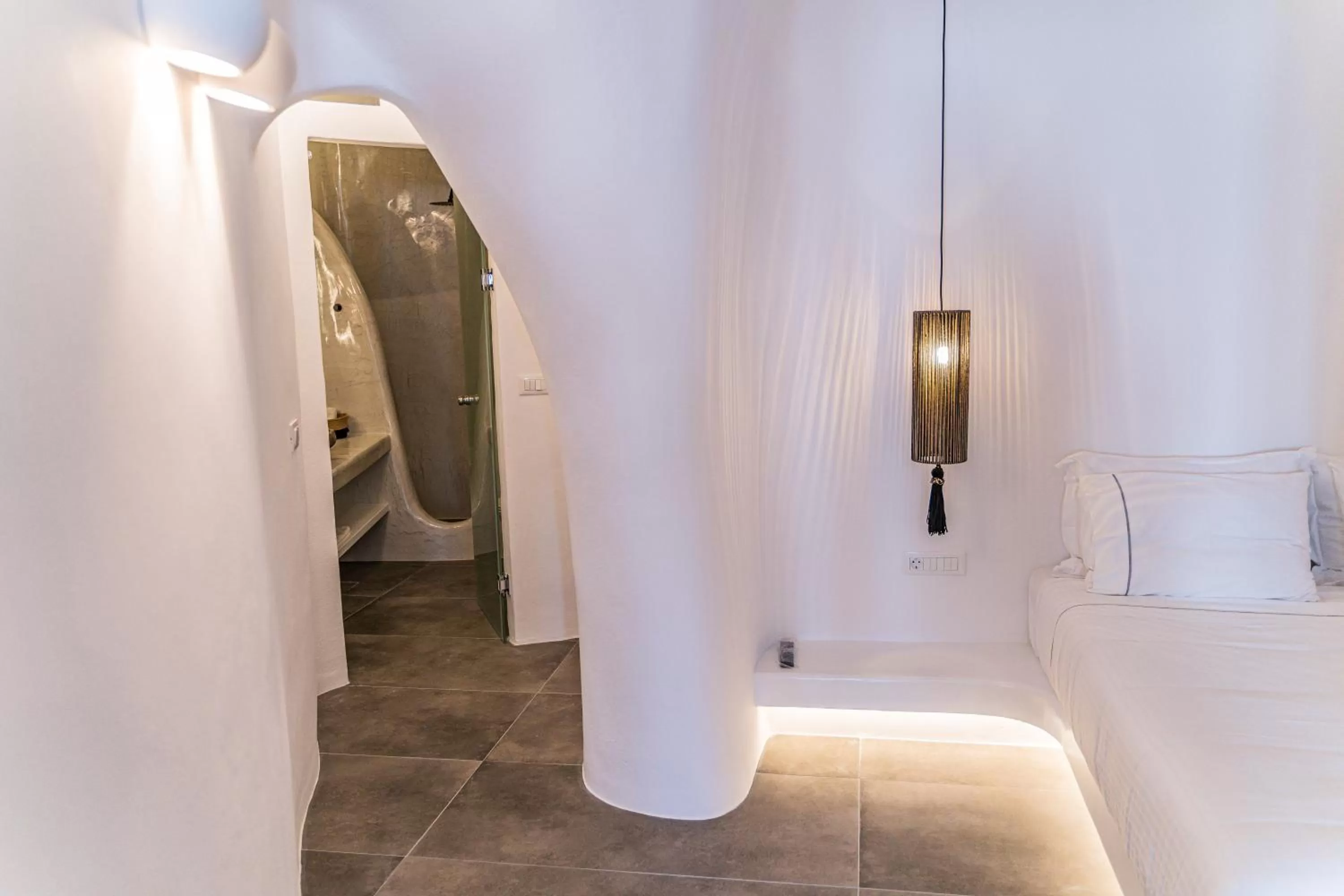 Shower, Bed in Eternity Suites Santorini