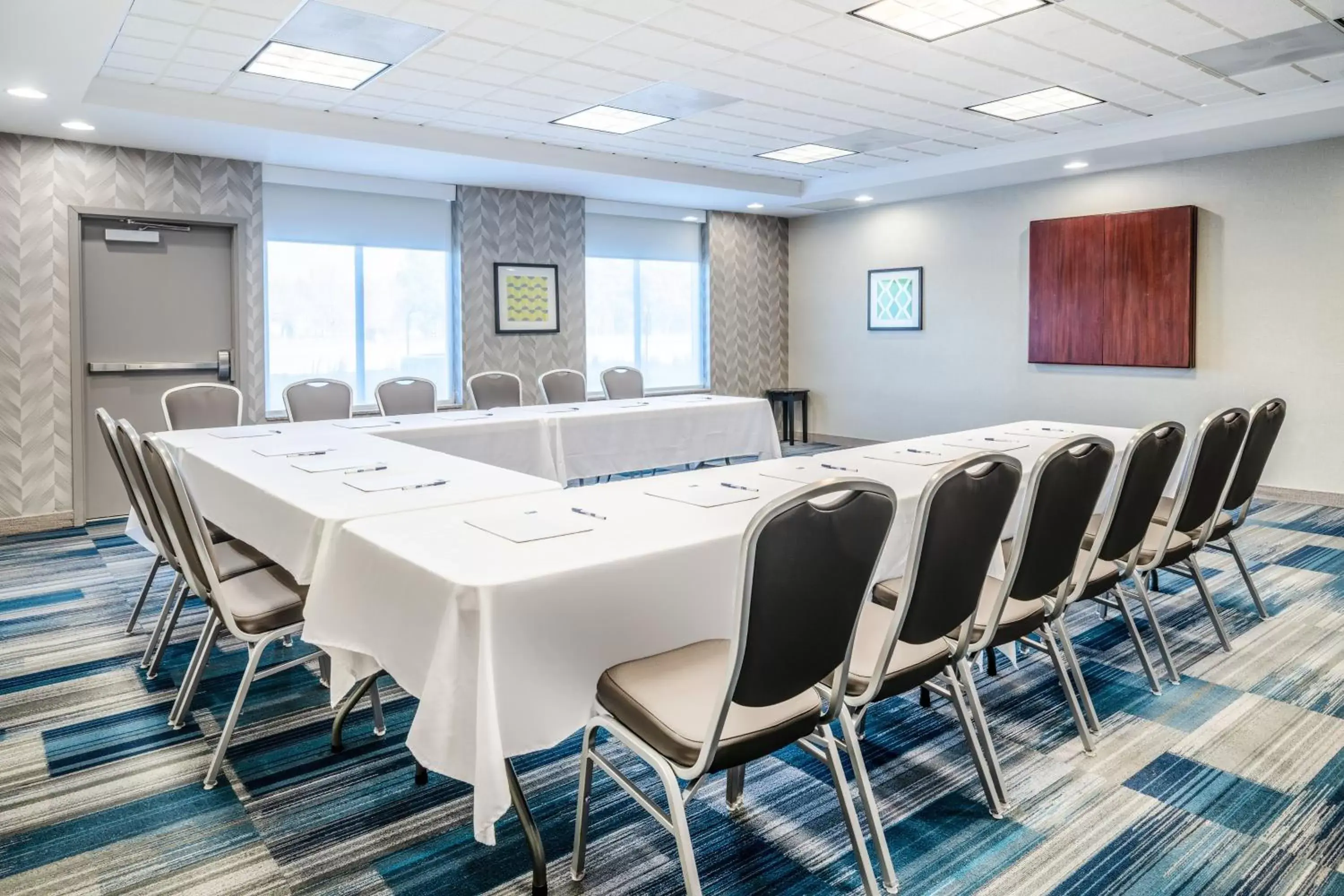 Meeting/conference room in Holiday Inn Express Hotel & Suites Tappahannock, an IHG Hotel