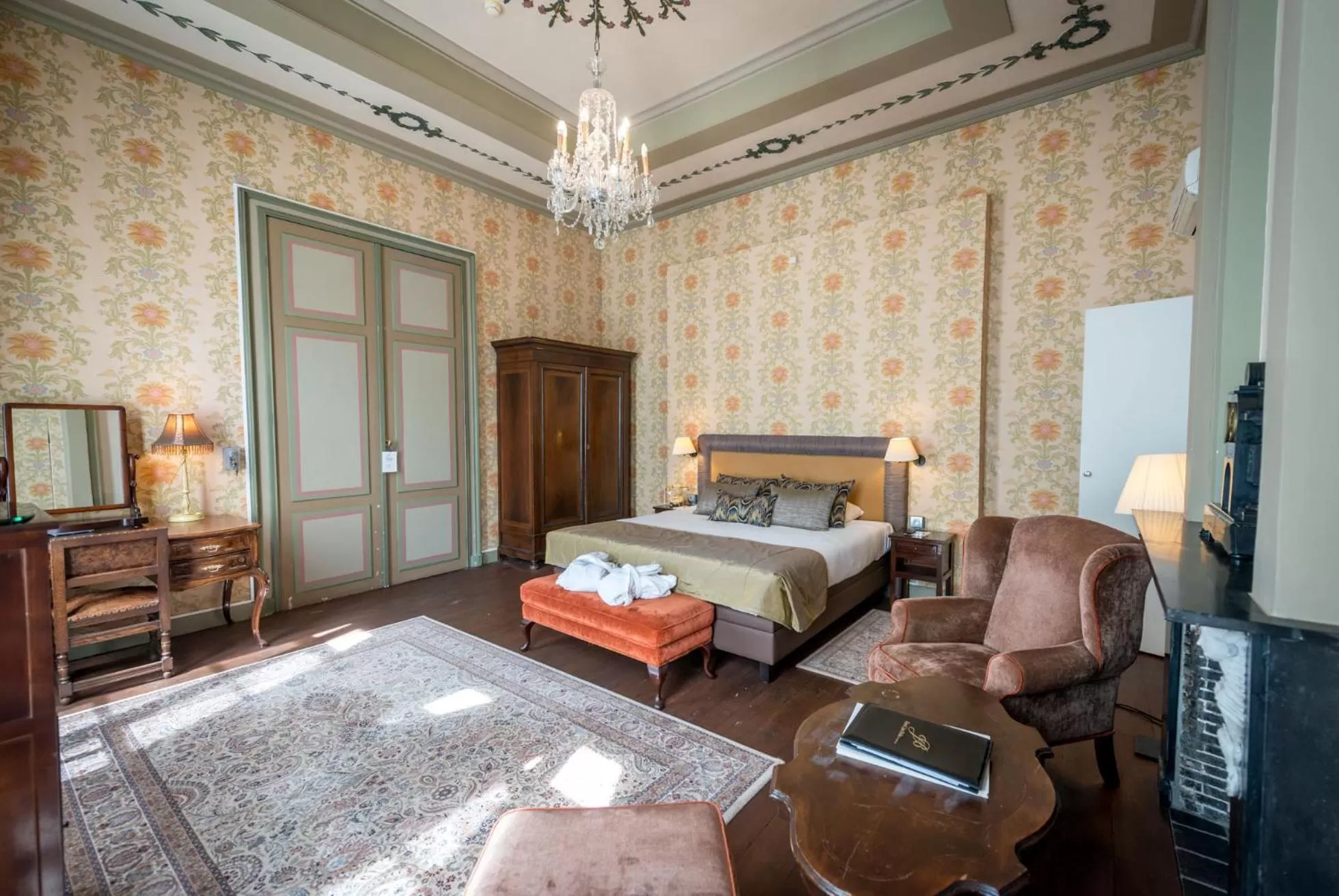 Photo of the whole room, Bed in Hotel Jan Brito