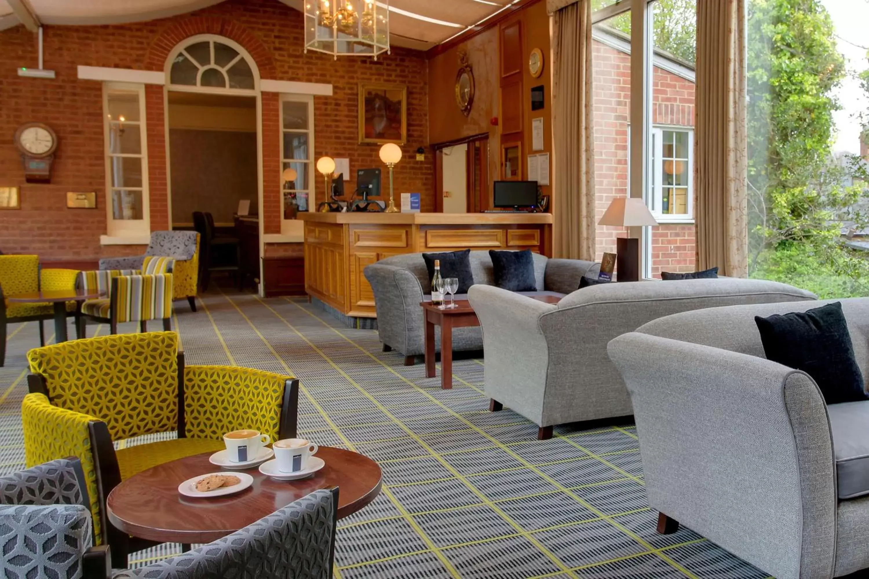 Lounge or bar, Restaurant/Places to Eat in Best Western Moore Place Hotel