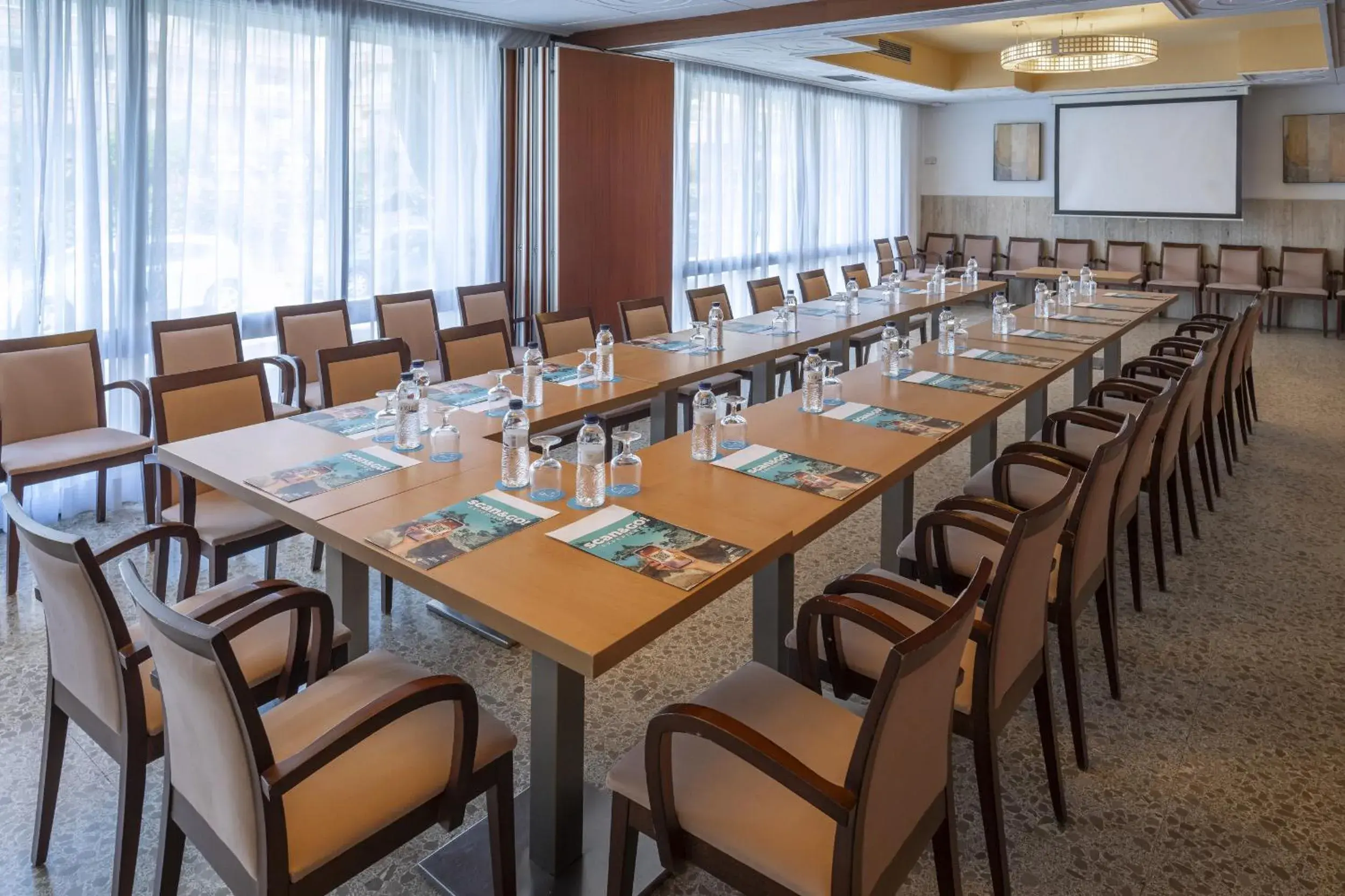 Meeting/conference room in GHT Oasis Park & Spa