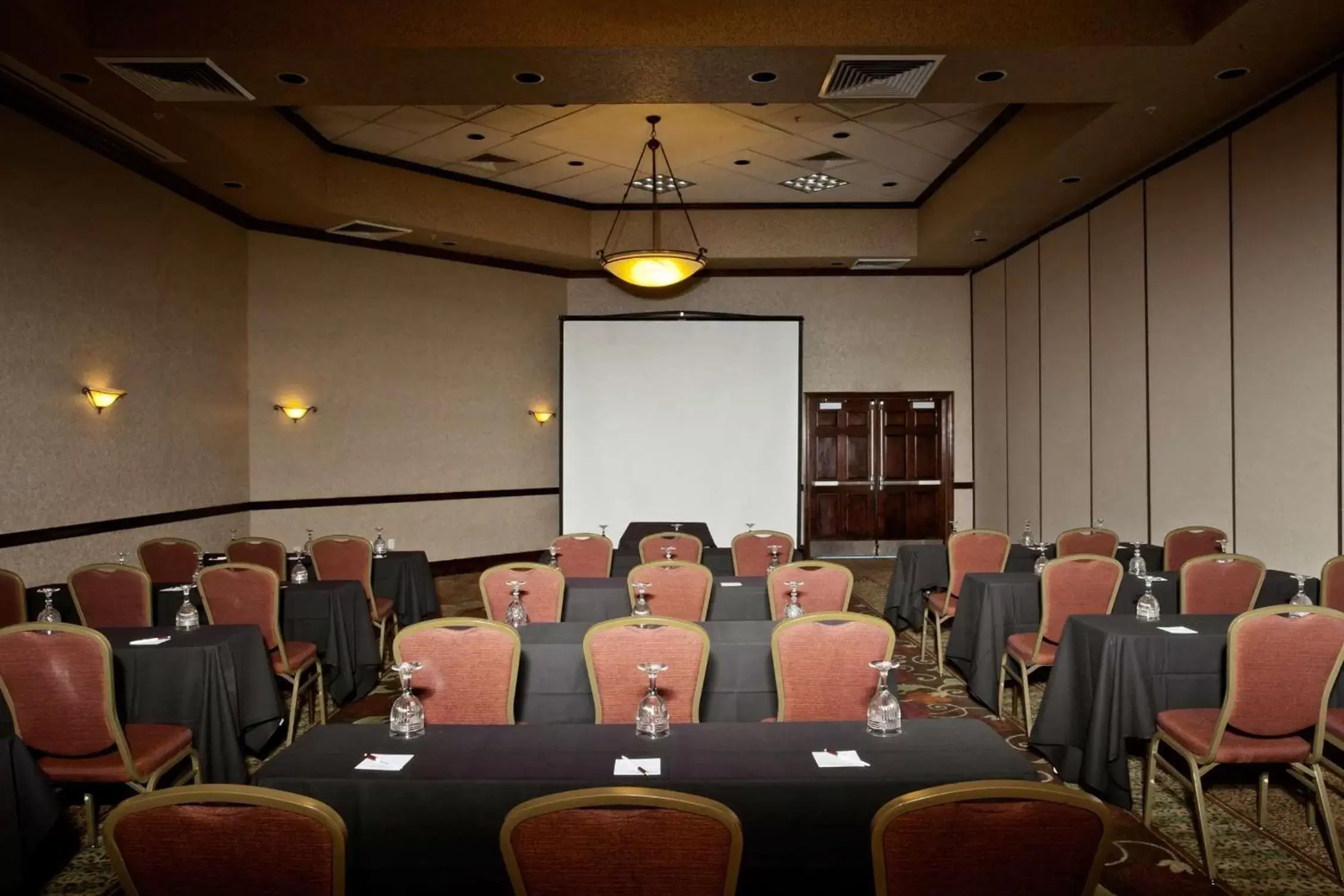 Meeting/conference room in Hampton Inn & Suites Salt Lake City Airport