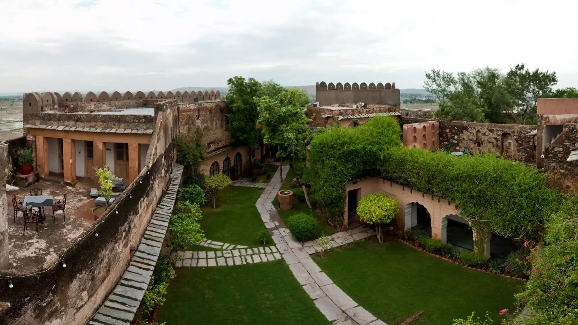 Garden view in Neemrana's Hill Fort Kesroli