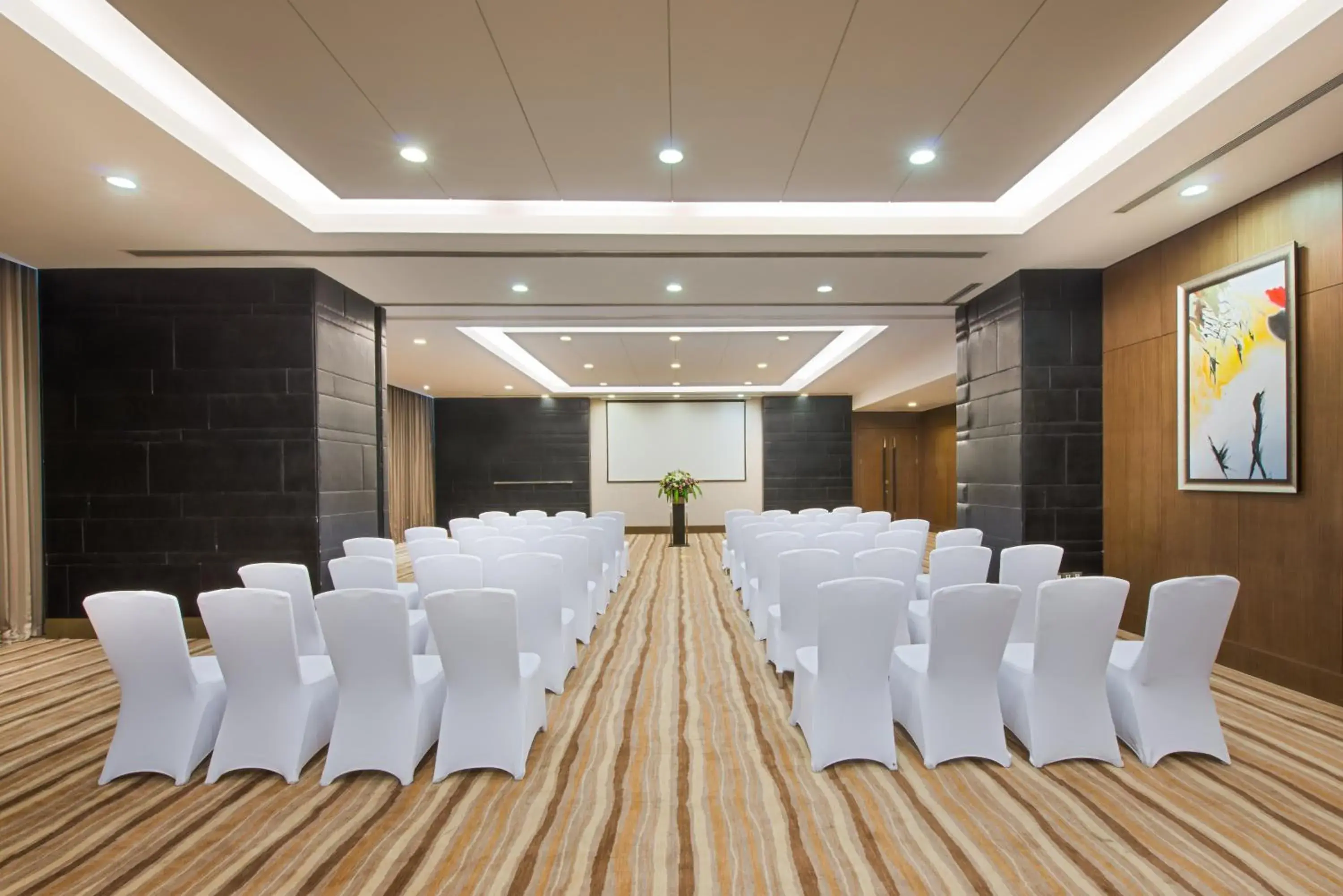 Meeting/conference room in Crowne Plaza Shanghai Xiayang Lake, an IHG Hotel
